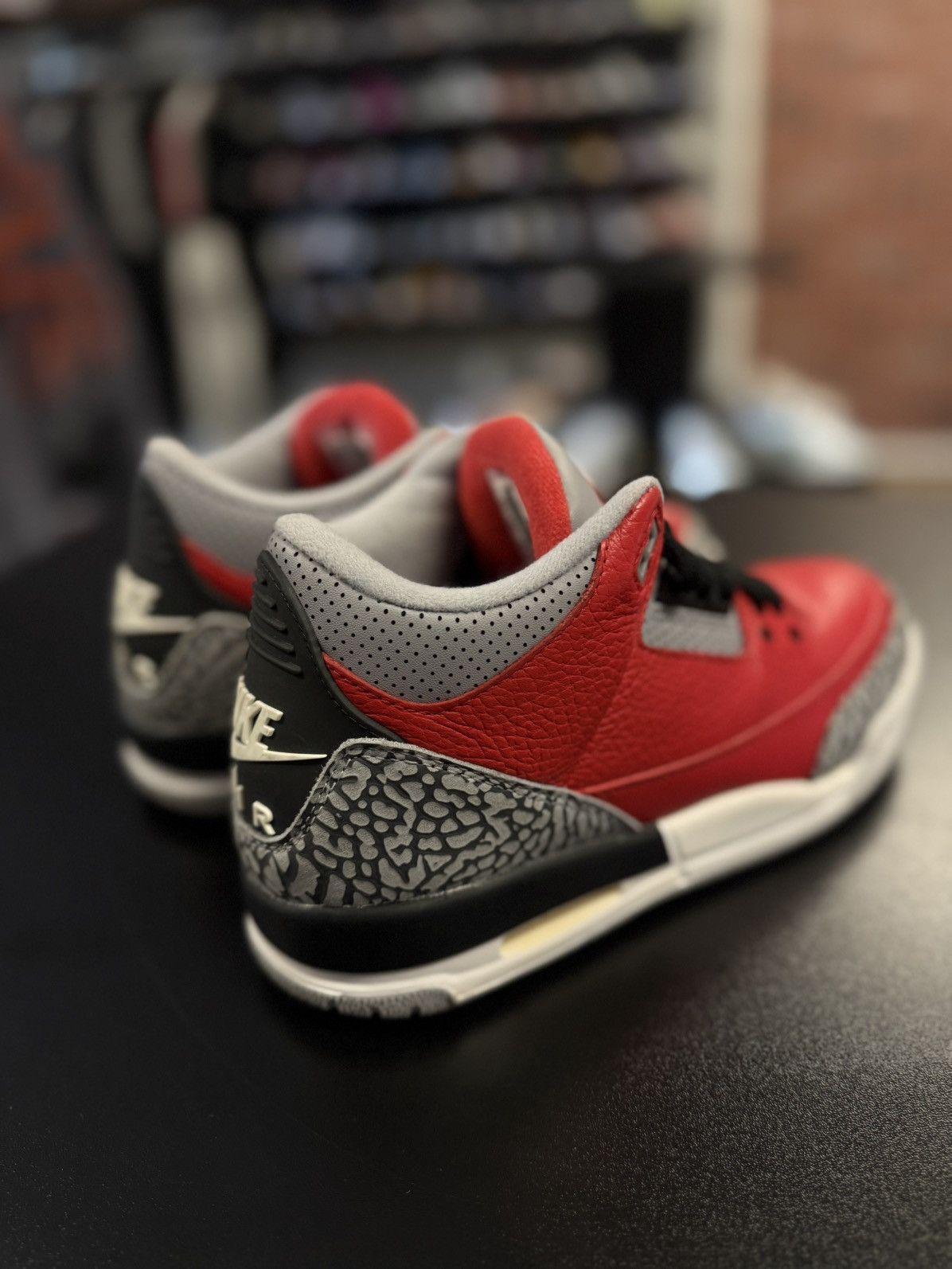 Jordan Brand × Nike Nike Jordan 3 Fire Red SE Size 6Y/7.5W Pre Owned 🧼 Size US 6 / EU 39 - 2 Thumbnail