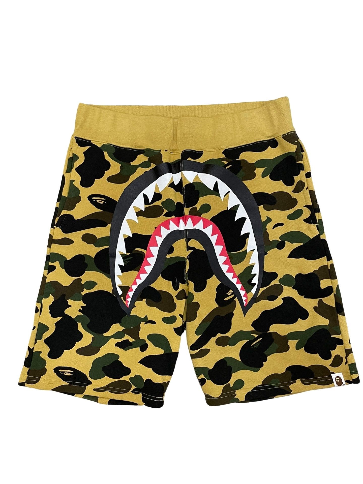 Bape A Bathing Ape Camo Shark Shorts Size XL Size US 36 / EU 52 - 1 Thumbnail