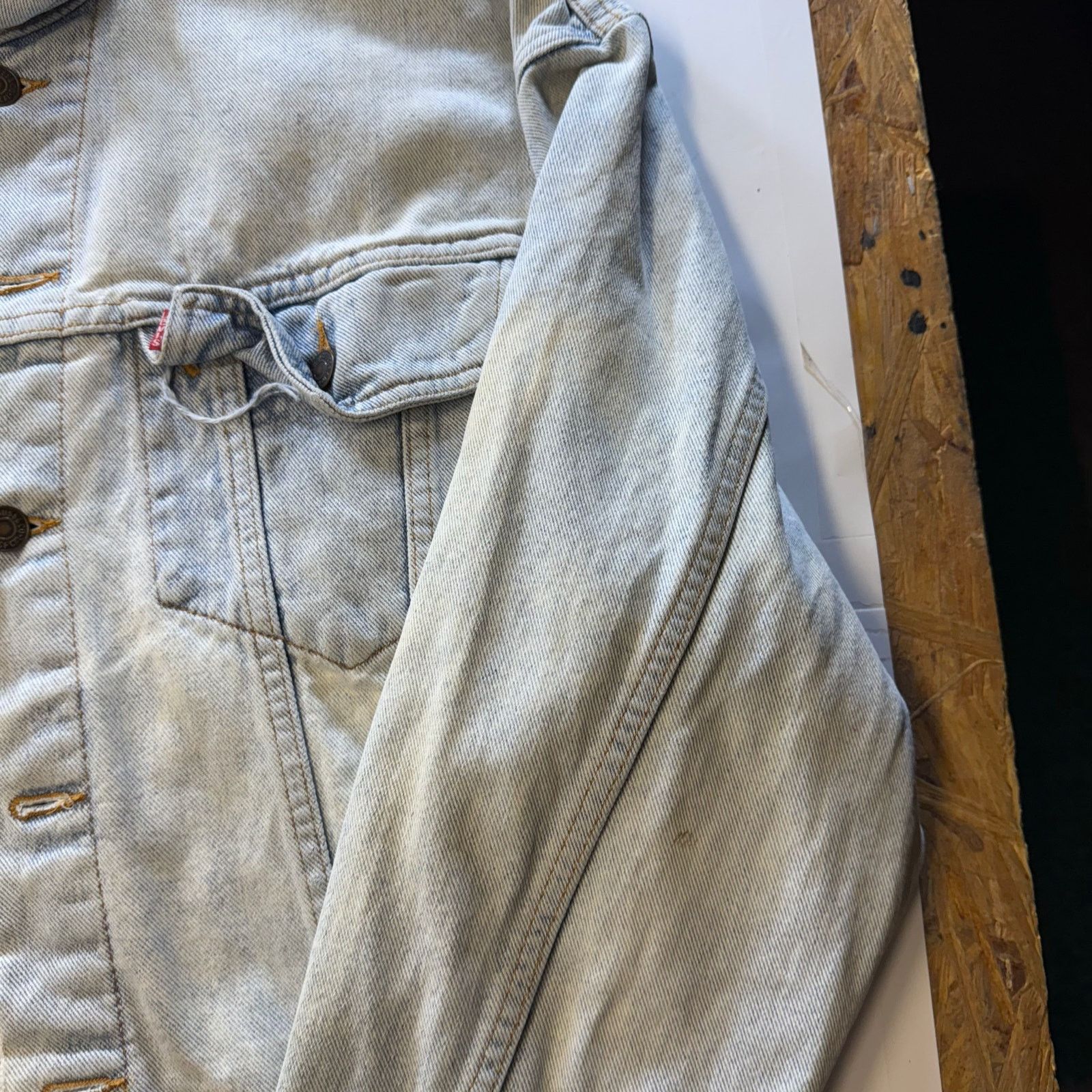 Levi's 90'S Levi's 70598-4834 Large Patch Denim Jacket Size Medium Size US M / EU 48-50 / 2 - 20 Thumbnail