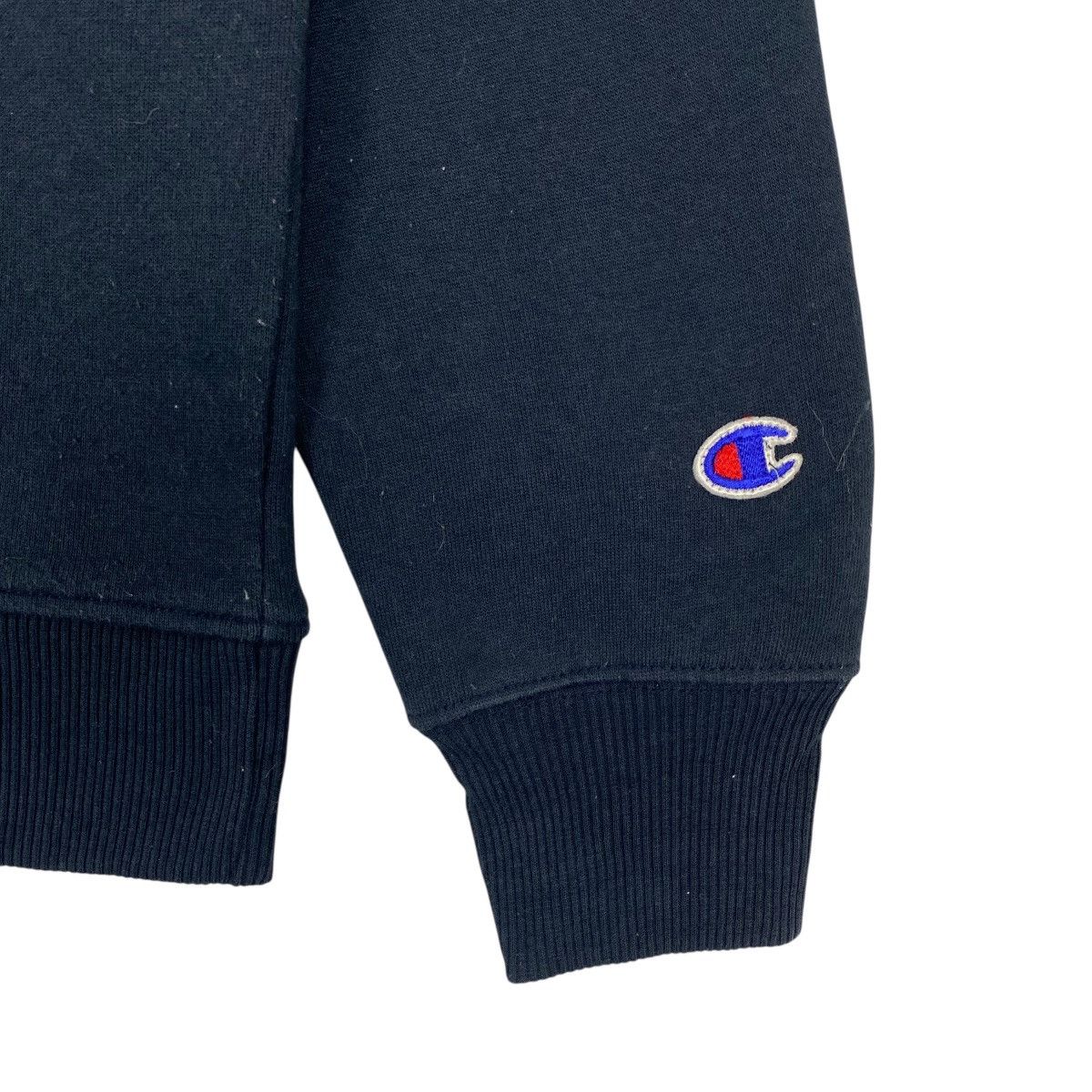 Vintage Vintage Champion Sweatshirt Small Logo Navy Blue Size S Size US S / EU 44-46 / 1 - 5 Thumbnail