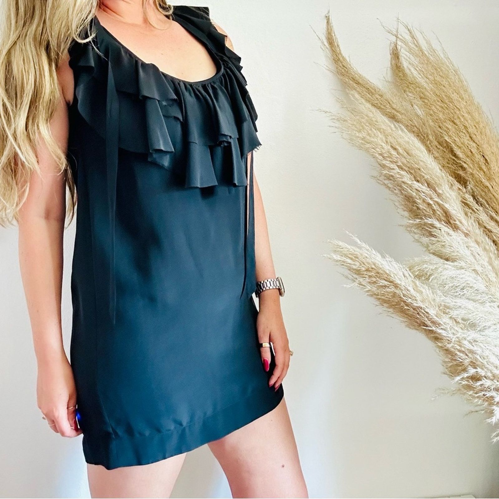 Joie JOIE Black Ruffle Scoop Neck LBD Mini Tank Tie Neck Dress Size S / US 4 / IT 40 - 3 Thumbnail