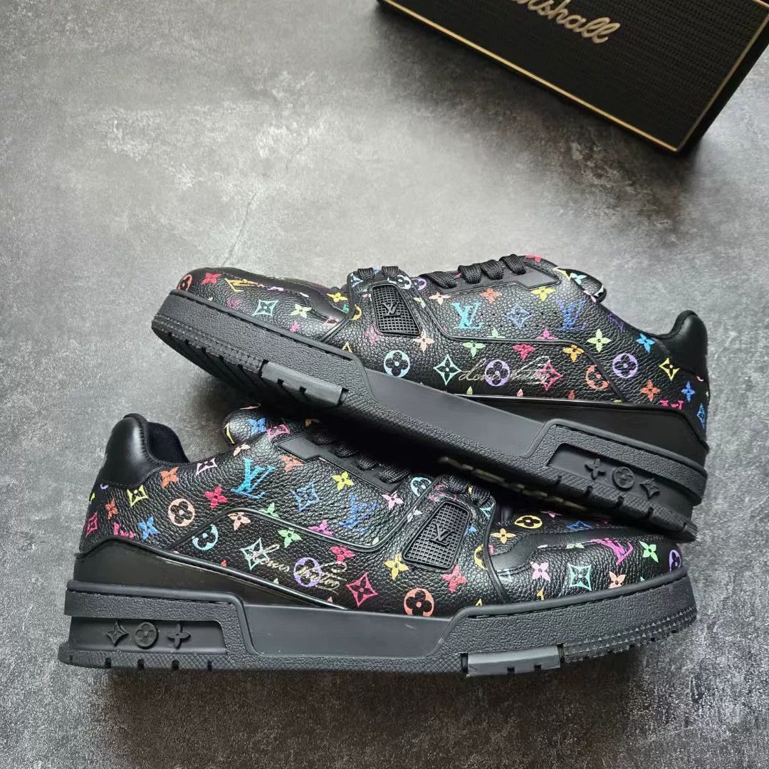 Louis Vuitton Louis Vuitton Training Black Lowtop Sneakers 9 Men Size US 9 / EU 42 - 1 Thumbnail