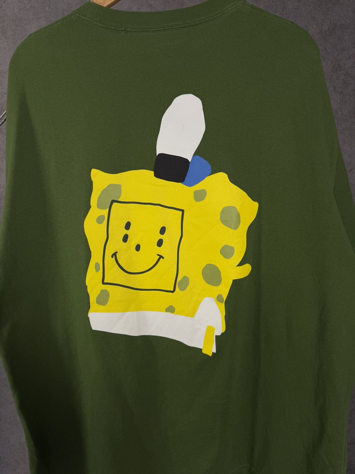 Uniqlo Uniqlo x Sponge Bob overprinted designer tee Size US XL / EU 56 / 4 - 7 Thumbnail