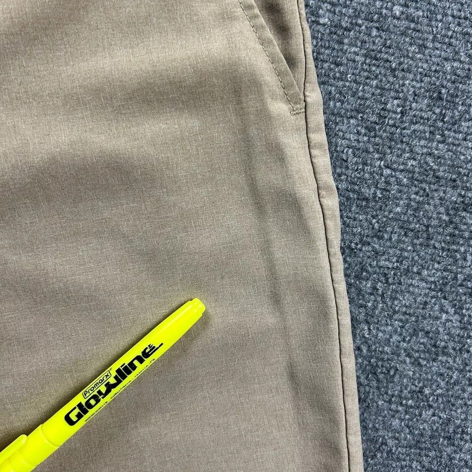 Volcom Volcom Shorts Mens 28 Beige Casual Phone Pocket Chino Size US 28 / EU 44 - 4 Thumbnail