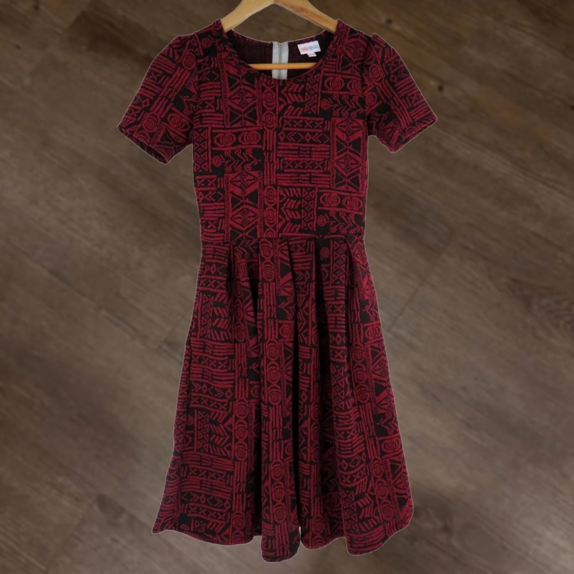 Vintage VINTAGE? No. LuLaRoe Aztec Amelia Dress XXS Jacquard Black Red Zip Back Fit & Flare Sleeves: Short, Cap, A-Line Womens 2XS Knee-Length Pockets, House? Size XXS / US 00 / IT 34 - 1 Thumbnail
