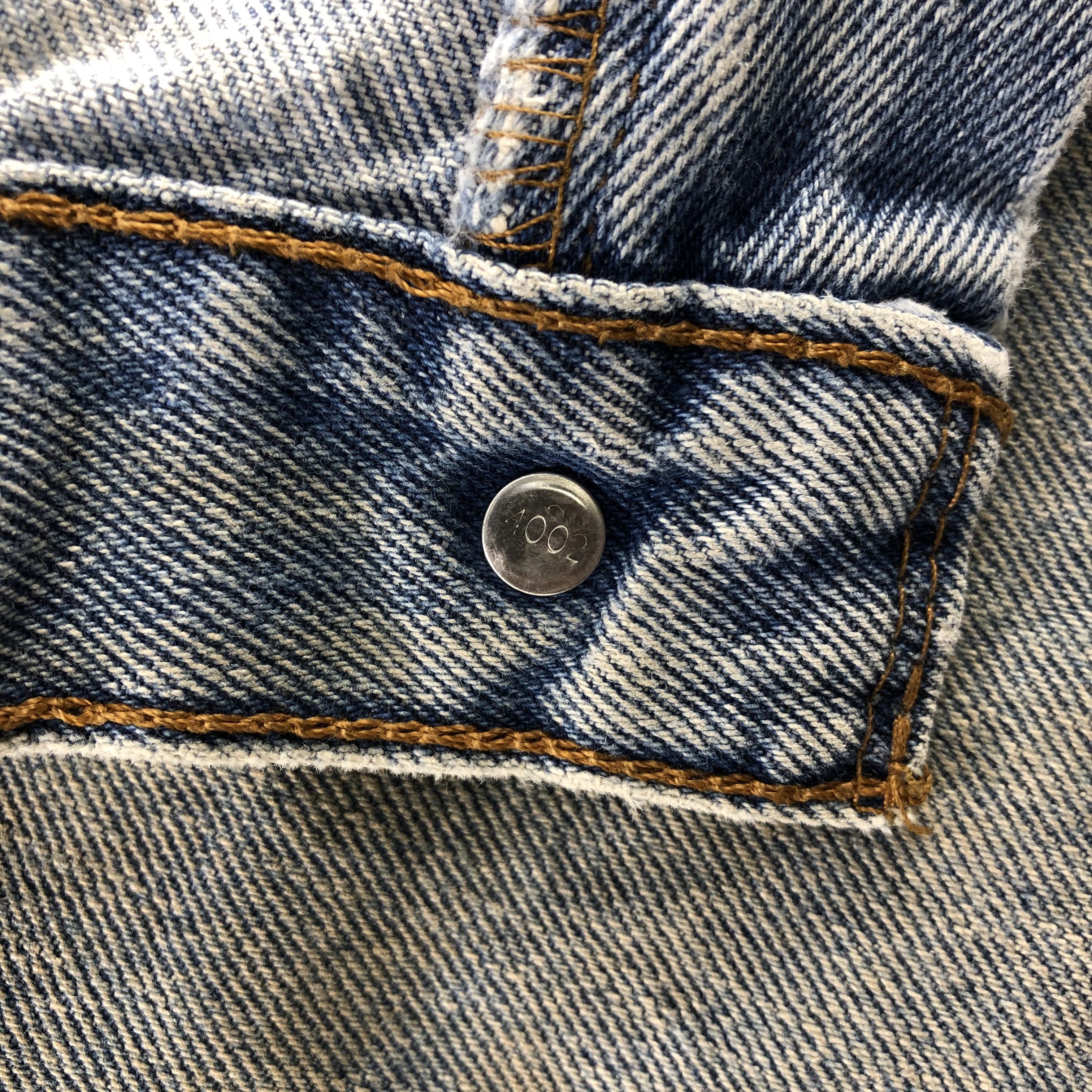 Levi's Vintage Levis 505 Light Wash Jeans- J1323 Size US 35 - 9 Thumbnail