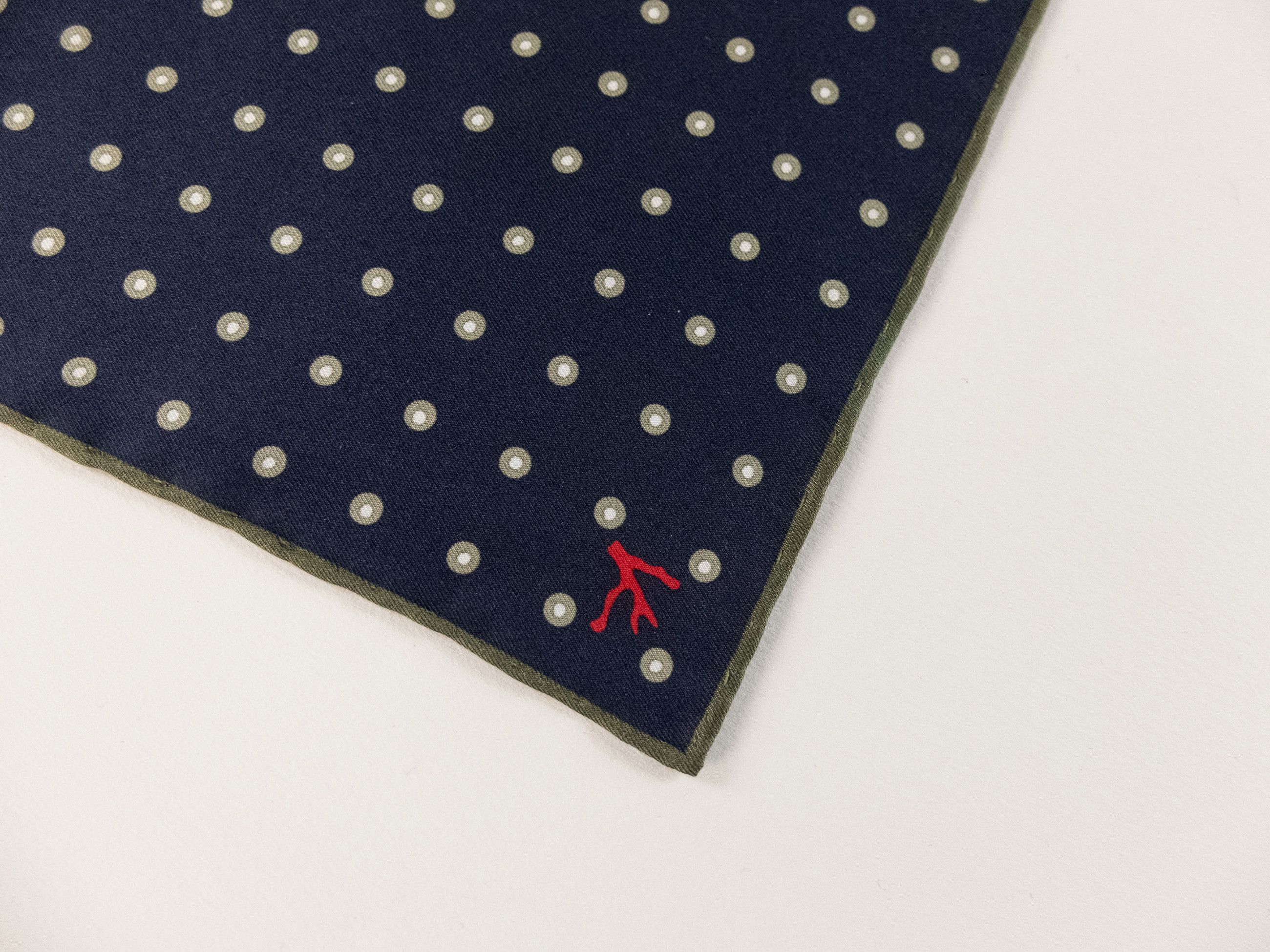 Isaia ISAIA Napoli navy blue polka dots silk pocket square Size ONE SIZE - 2 Thumbnail