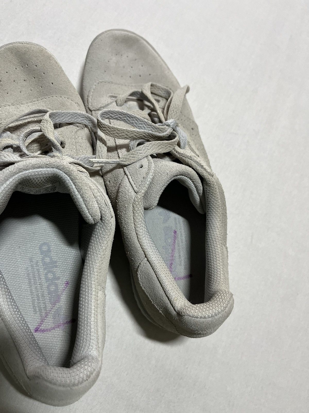 Adidas Yeezy calabasas powerphase size 5.5 Size US 7 / EU 40 - 6 Thumbnail