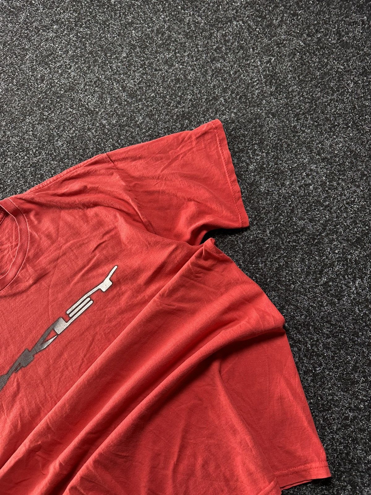 Oakley × Vintage 🚨 RARE OAKLEY CENTER LOGO BOXY FIT VINTAGE TEE Y2K OUTDOOR Size US L / EU 52-54 / 3 - 3 Thumbnail