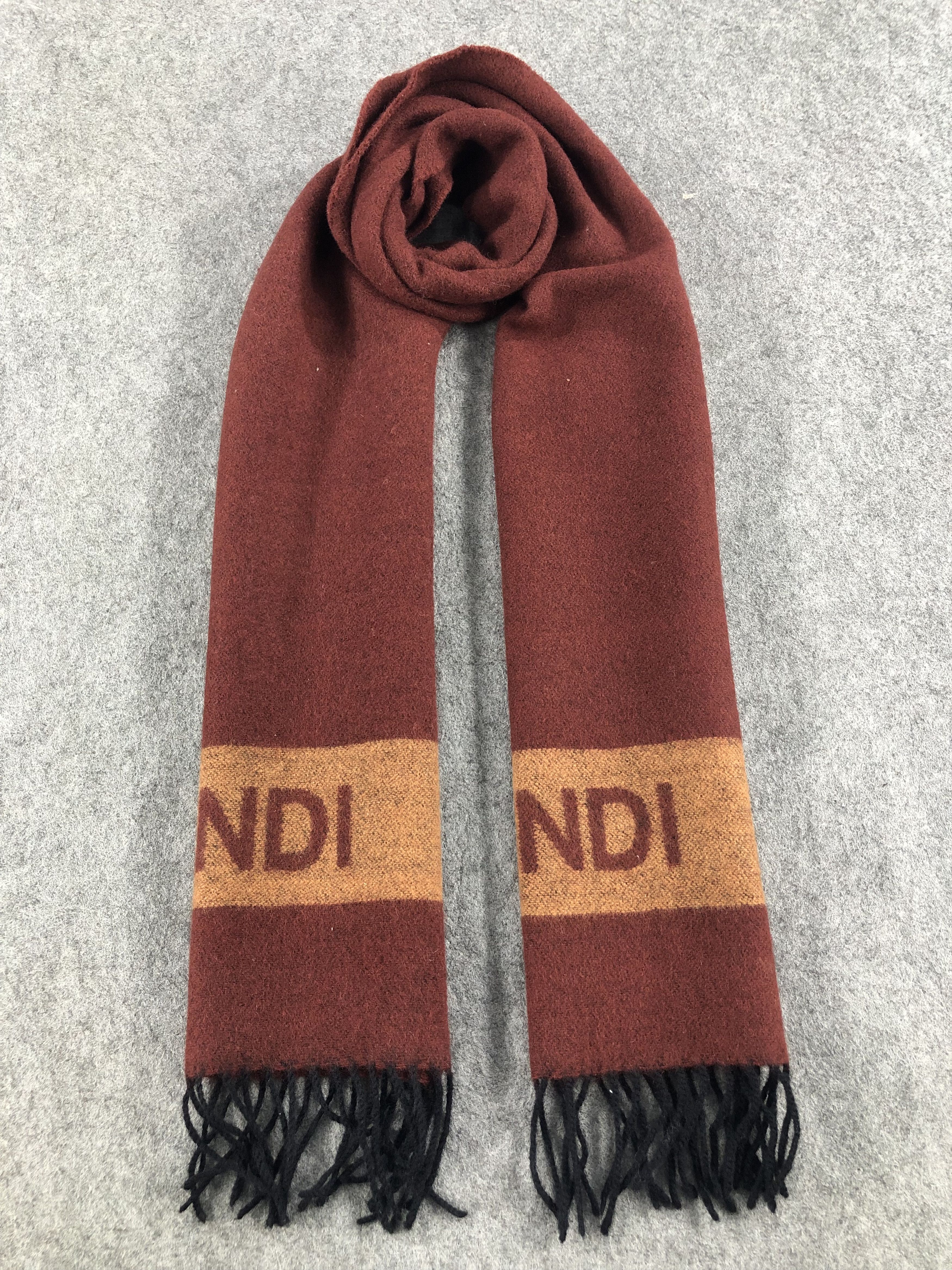 Fendi Fendi Scarf / Muffler / Neckwear Size ONE SIZE - 1 Thumbnail