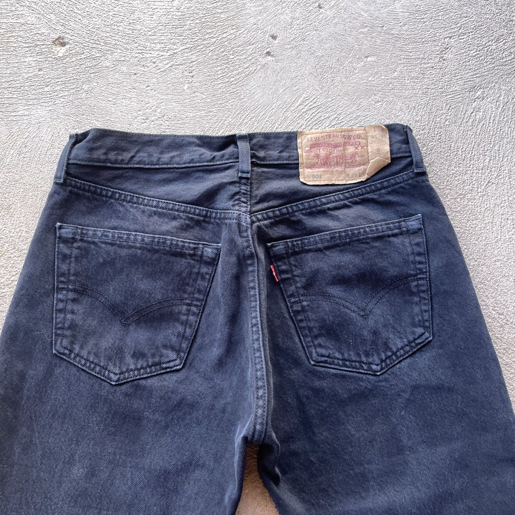 Levi's VINTAGE Levi's 501 Jeans Men 30x30 Black Straight Denim Pants 80s 90s Western Shirt Size US 30 / EU 46 - 3 Thumbnail