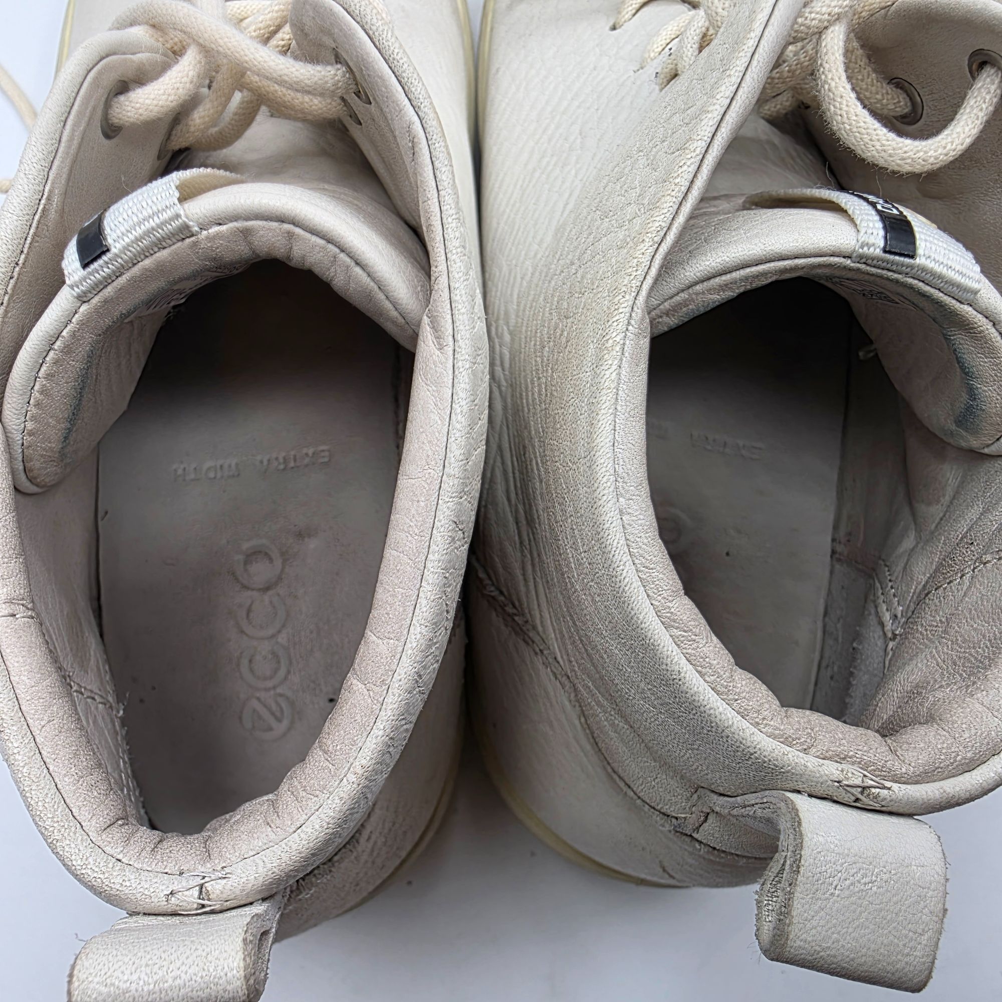 Ecco Ecco Soft 8 Womens Size 7 Triple White Leather High Top Snea Size US 7 / IT 37 - 13 Thumbnail