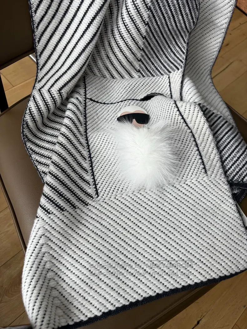 Fendi Fendi size 180*38 cm Black and white monogrammed cashmere s Size ONE SIZE - 3 Thumbnail