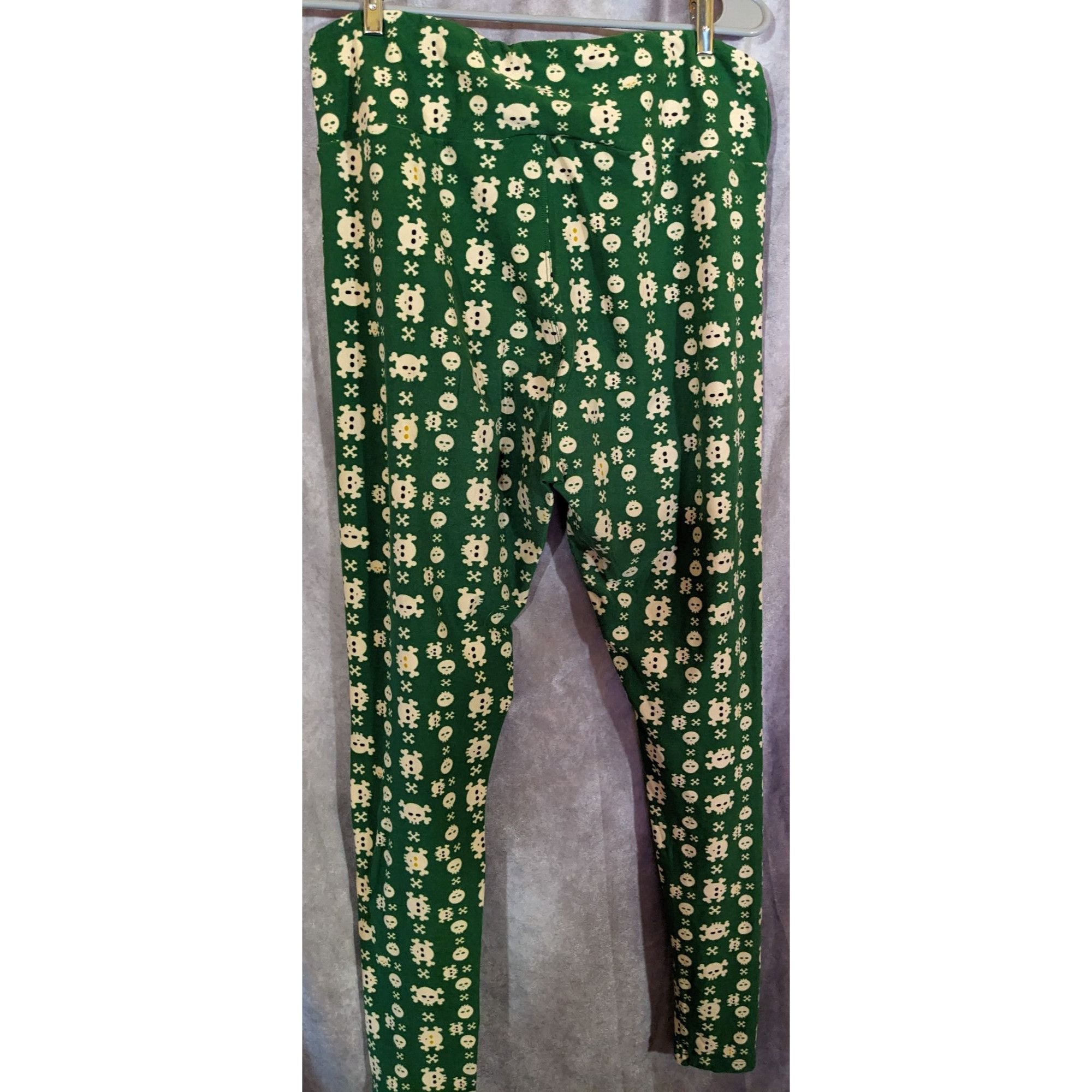 Other LuLaRoe Gothic Punk Green Skull Leggings Size 32" / US 10 / IT 46 - 4 Thumbnail