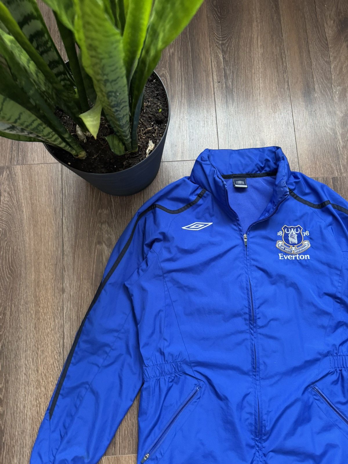 Umbro Vintage Men’s M Everton Training Football Soccer Light jacket Size US M / EU 48-50 / 2 - 3 Thumbnail