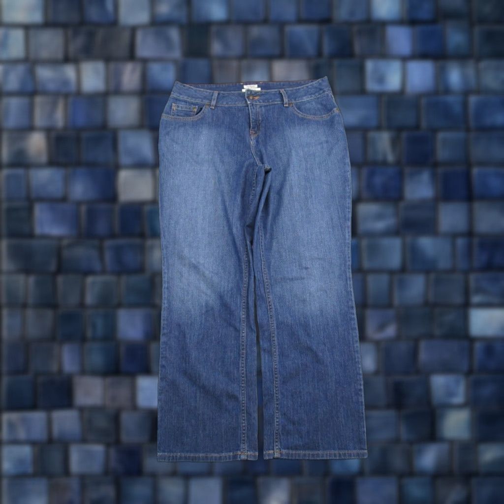 Vintage LL Bean Favorite Fit Straight Jeans 12 Petite Women's 275428 Blue 32x27 Size 34" / US 12 / IT 48 - 1 Thumbnail
