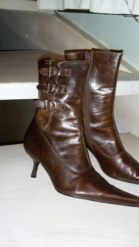 image of Avant Garde x Buffalo London Vintage Buffalo London Boots 2000S Office Siren Corpcore in Brown, Wom