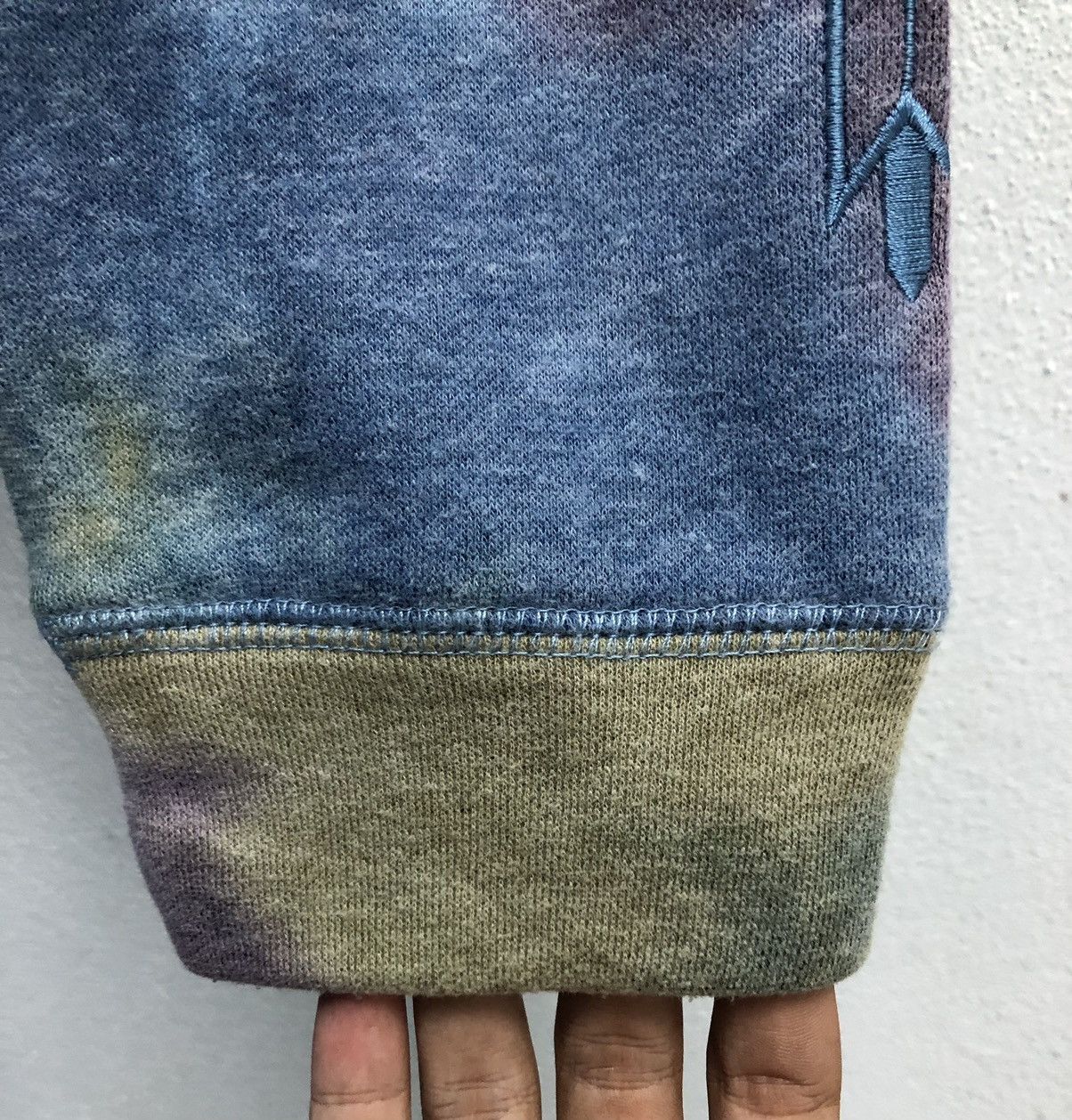 Vintage Vintage CavariA Sweatshirt Size US L / EU 52-54 / 3 - 8 Thumbnail