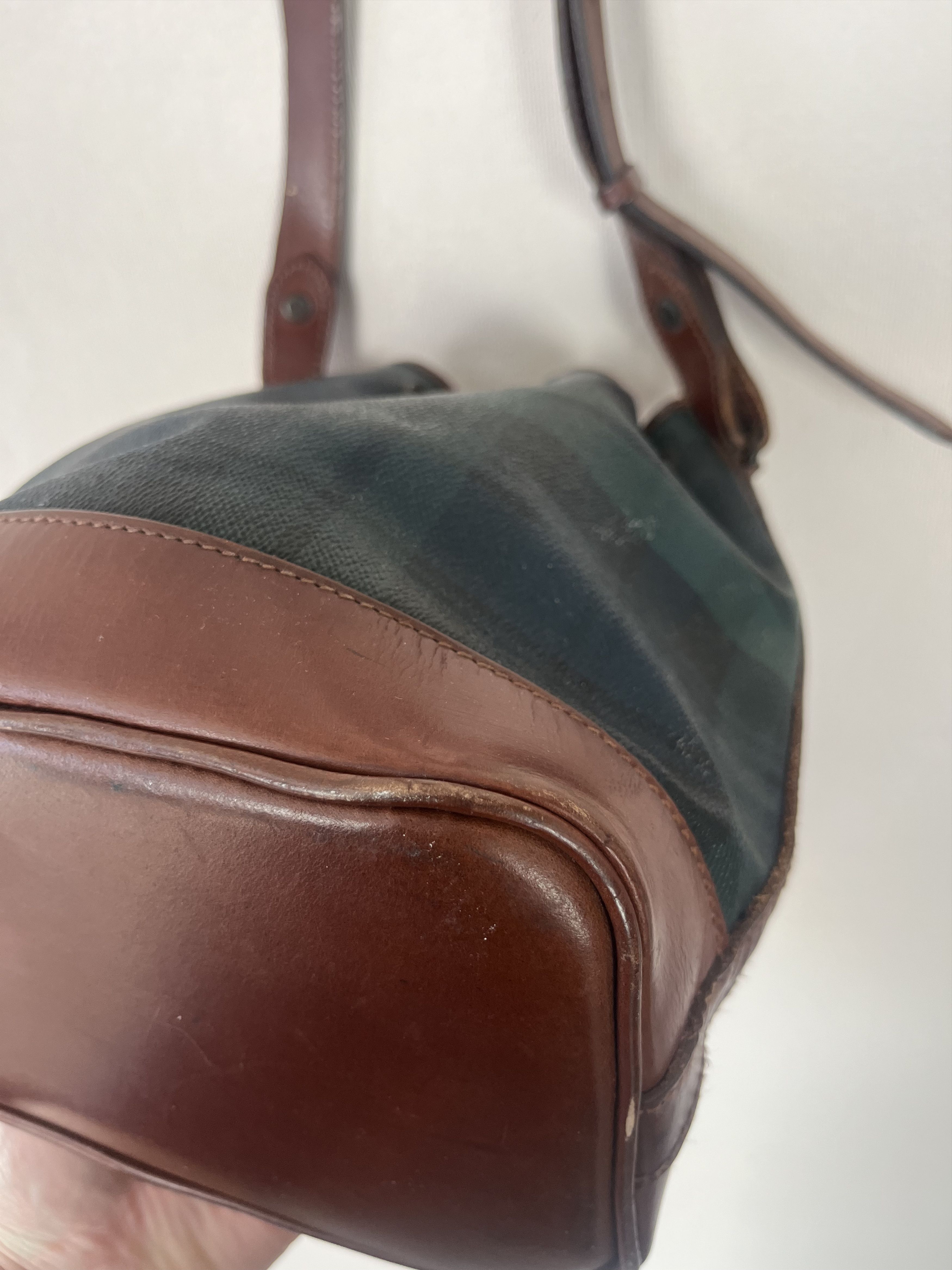 Polo Ralph Lauren VNTG Polo Ralph Lauren Blackwatch Plaid Leather Bucket Bag Size ONE SIZE - 15 Thumbnail