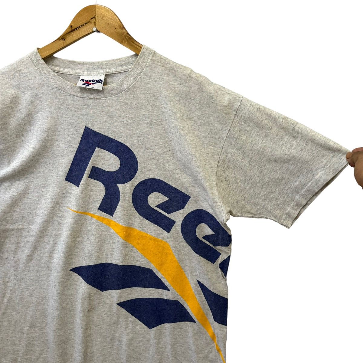 Reebok × Vintage Vintage Reebok Big Logo Spell Out Tshirt Size US L / EU 52-54 / 3 - 5 Thumbnail