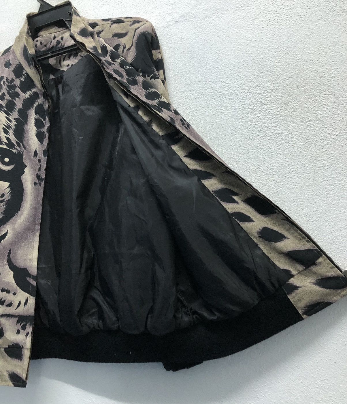 Japanese Brand Vintage Japanese Brand Leopard Jacket Size US XL / EU 56 / 4 - 10 Thumbnail