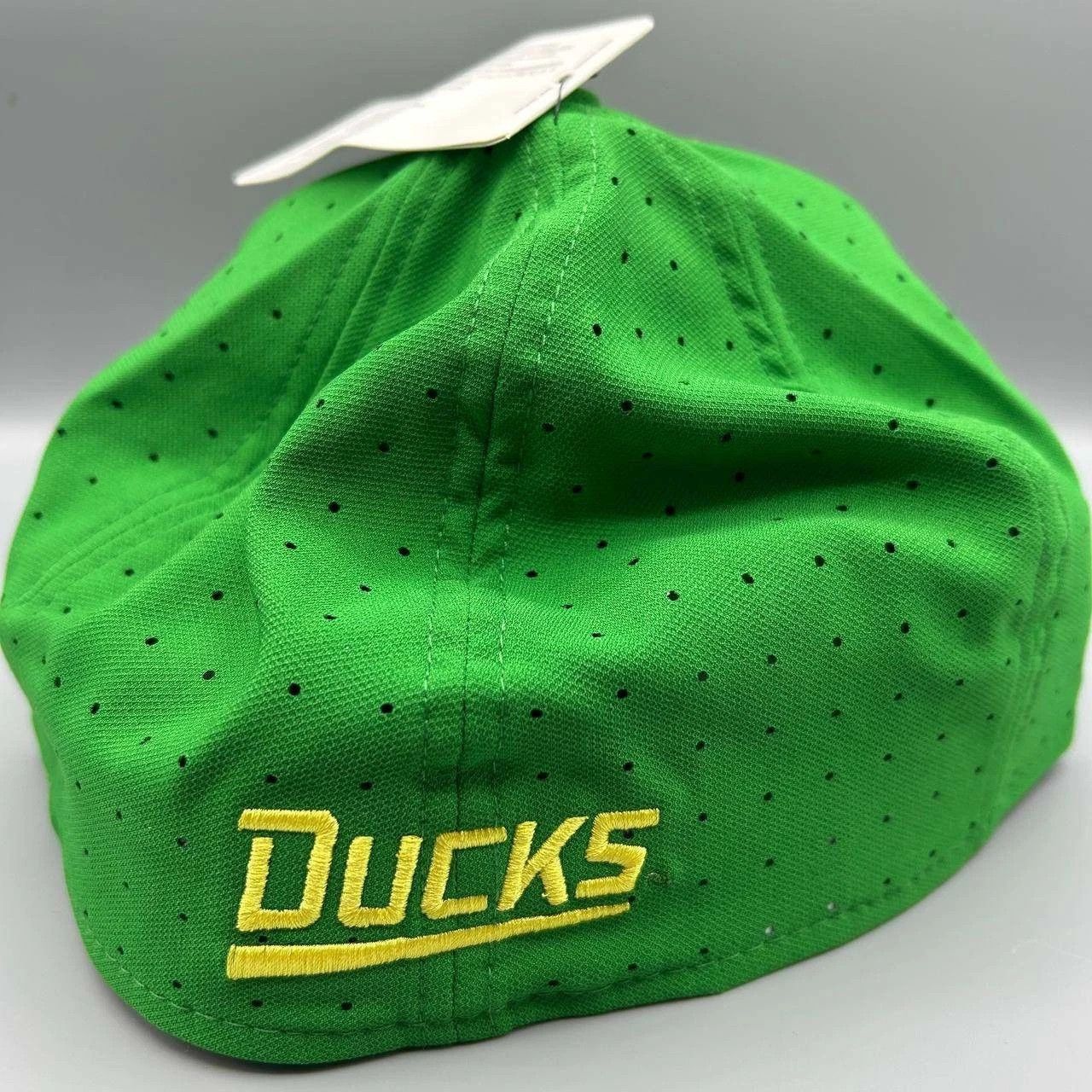 Nike Oregon Ducks x Nike Pro Hat Men 7 1/8 Dri-Fit Fitted Cap New Size ONE SIZE - 6 Thumbnail