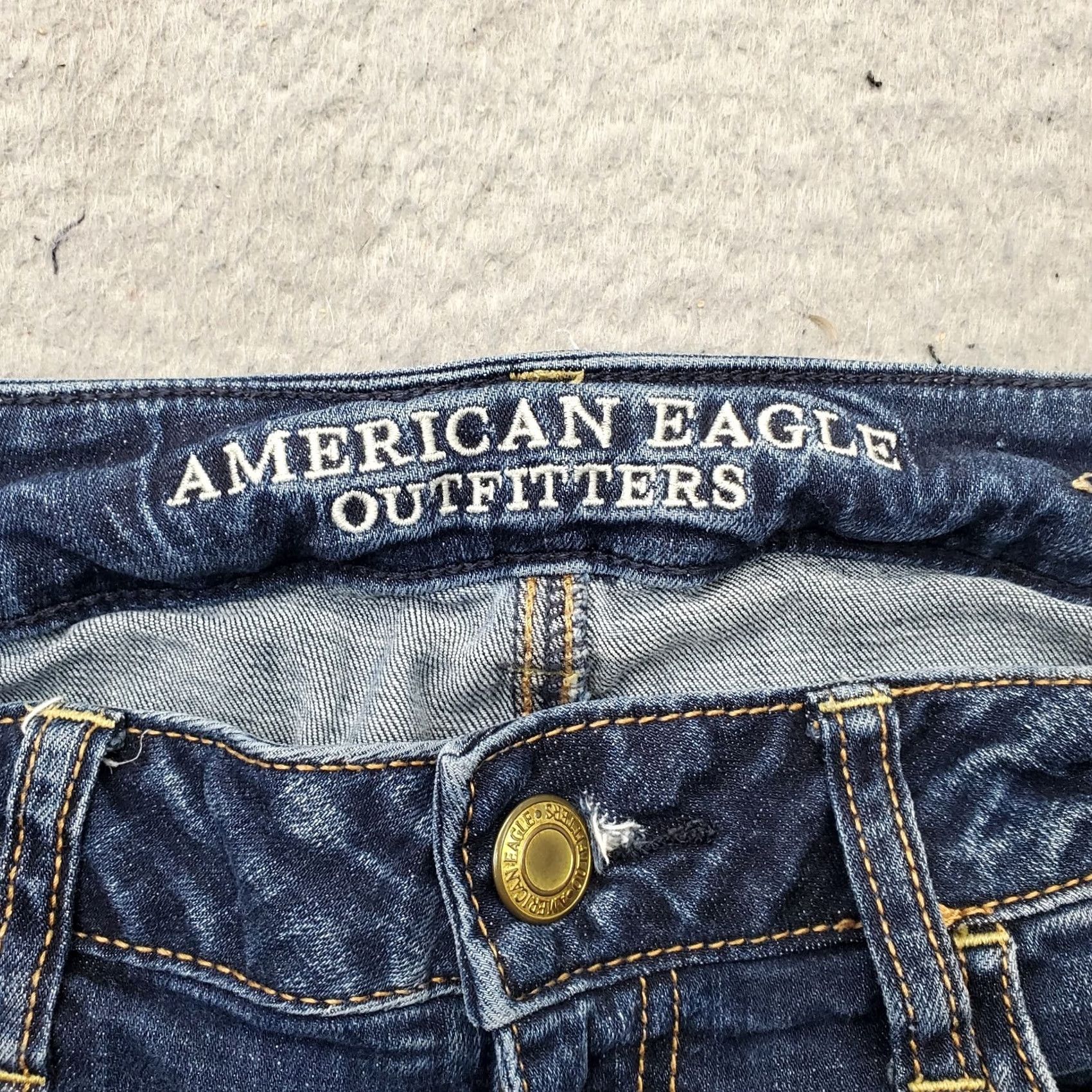 American Eagle Outfitters American Eagle Outfitters Jegging Jeans Womens 0 Blue Denim Whiskered 5-Pocket Jeans Womens Size 0 Blue Denim 5-Pocket Stretch Regular Mens, Womens Size 25" / US 0 / IT 36 - 7 Thumbnail