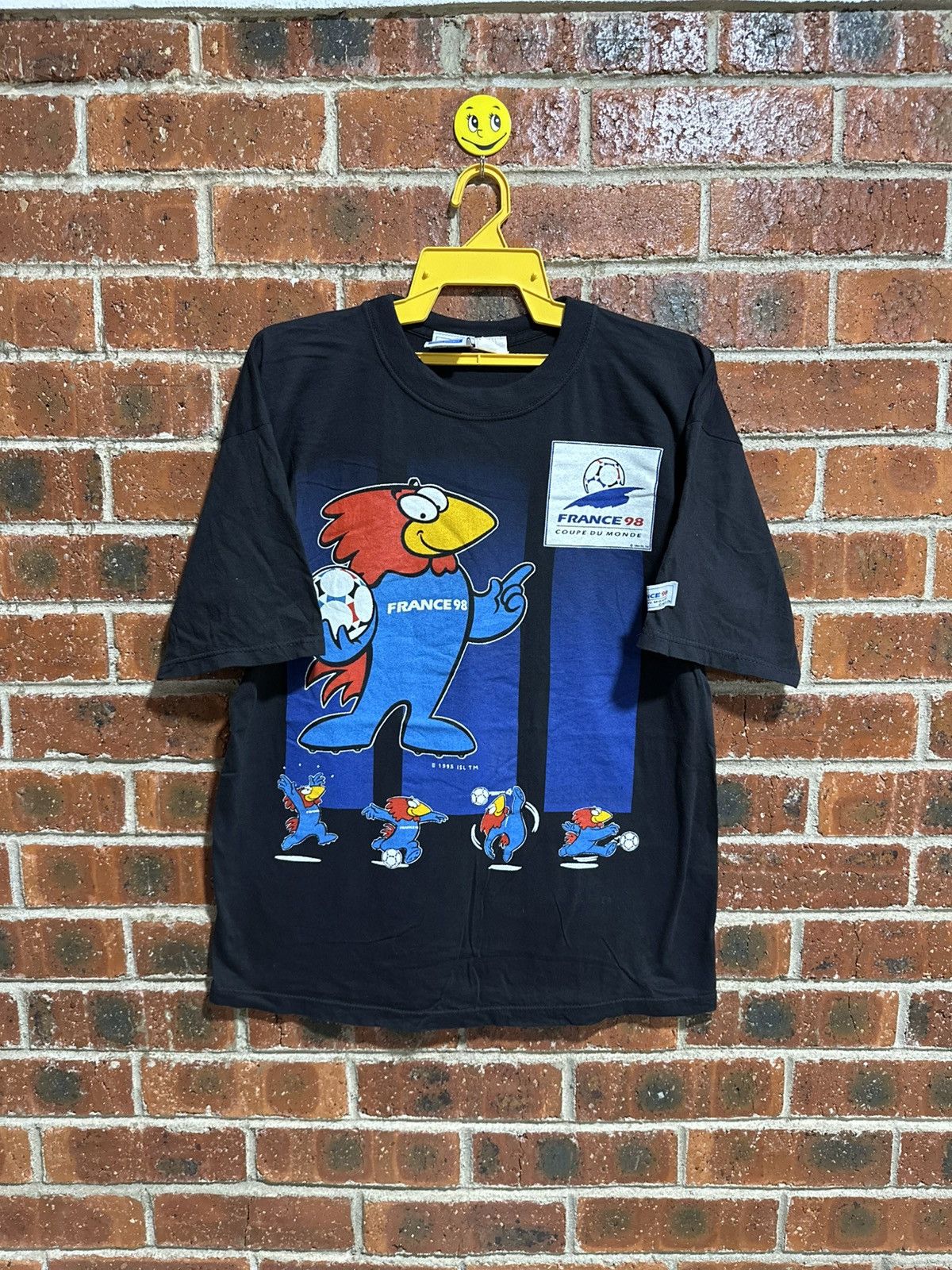 Vintage Vintage France 98 Coupe De monde Faded Tee Size US L / EU 52-54 / 3 - 1 Thumbnail