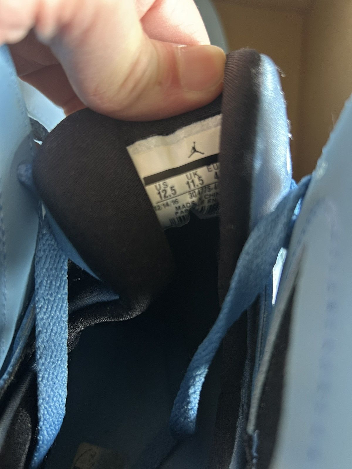Jordan Retro 7 “Pantone
