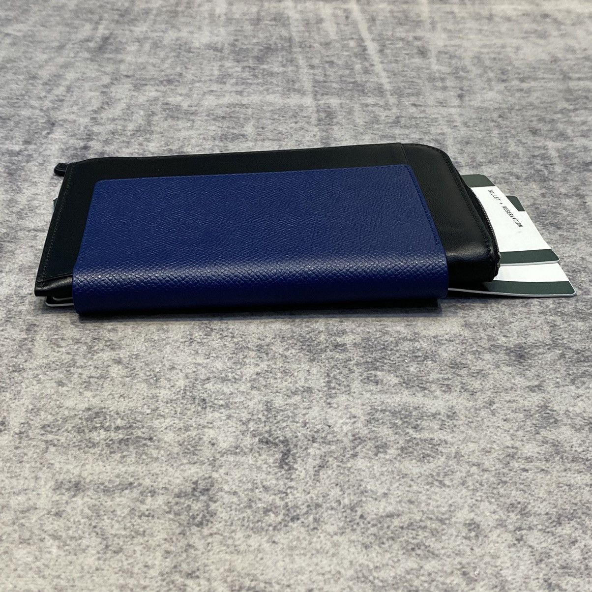 Balenciaga BALENCIAGA Men's Passport Phone Holder In Passport BLUE Size ONE SIZE - 13 Thumbnail
