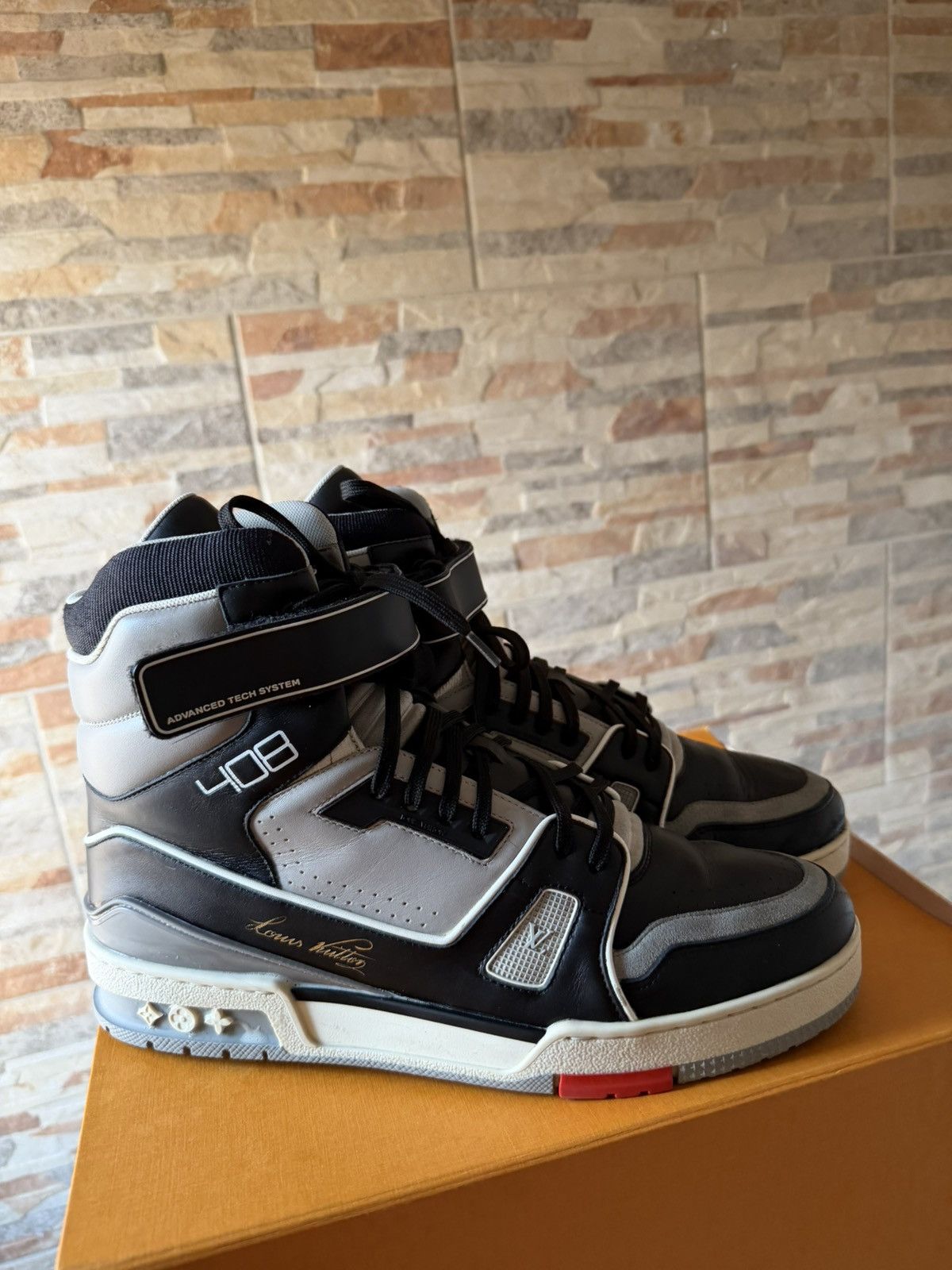 Louis Vuitton Louis Vuitton Hi-Top Trainer Sneakers SS19 Size US 10 / EU 43 - 2 Thumbnail
