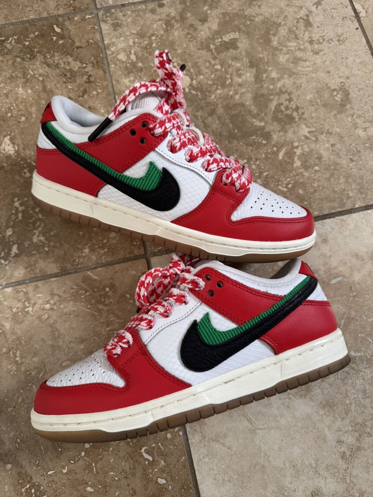 Nike SB NIKE CT2550-600 HABIBI SZ US 5.5 SEE ALL PHOTOS & DESCRIPTI Size US 5.5 / IT 35.5 - 1 Thumbnail