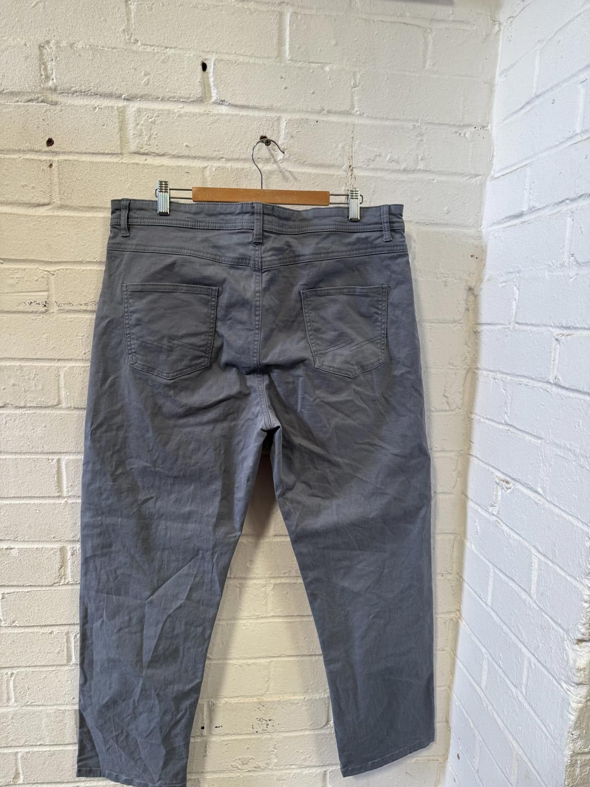Designer Stylish Grey Casual Trousers Size US 36 / EU 52 - 6 Thumbnail