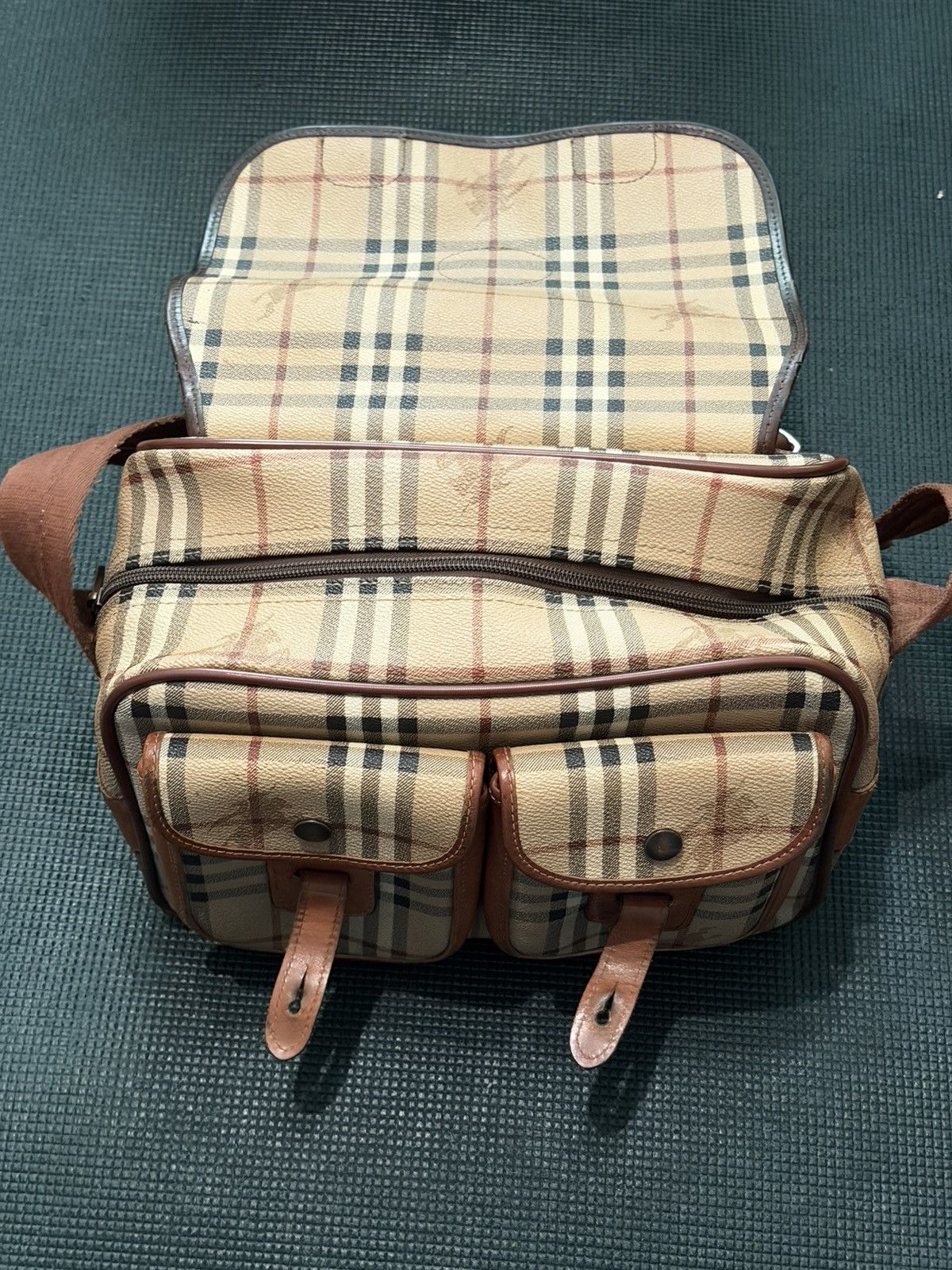 Burberry Bag Burberry Beige Size 46 - 4 Thumbnail