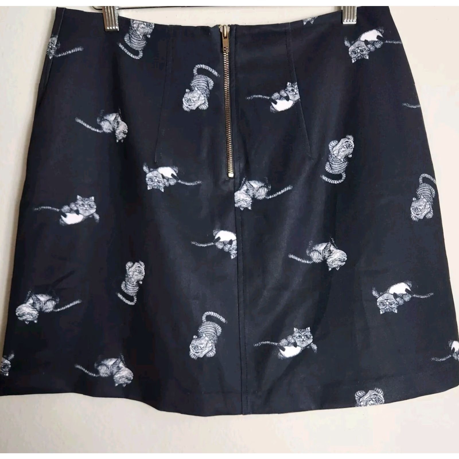 Disney VINTAGE Disney Alice Through the Looking Glass Black Cheshire Cat Skirt-Size 10 Women Short Mini Pocket Zip Cheshire Cat Size 32" / US 10 / IT 46 - 3 Thumbnail