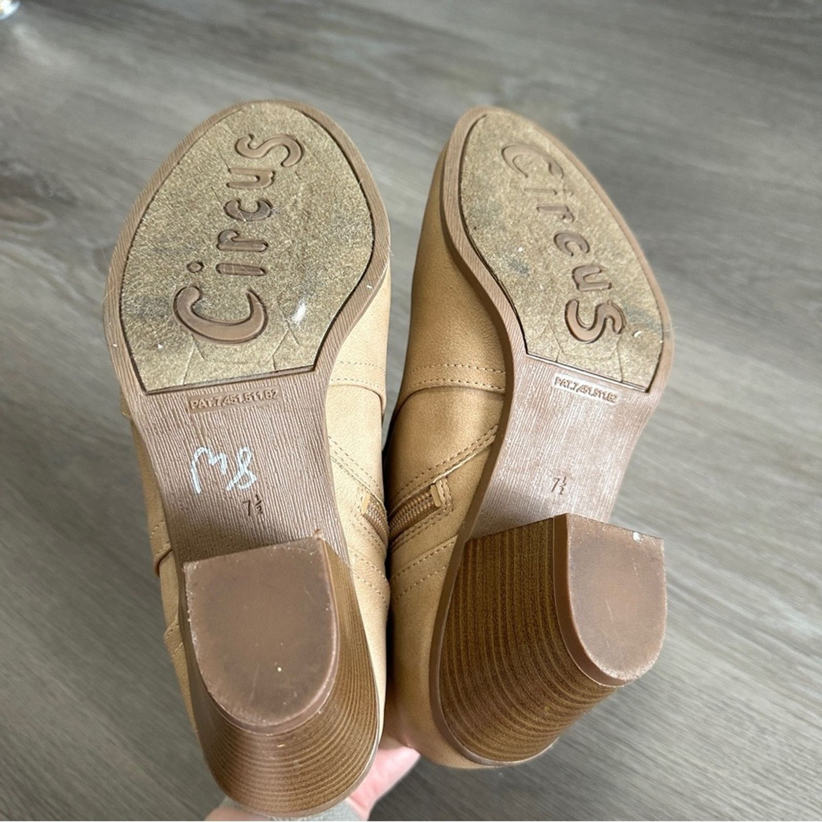 Sam Edelman Sam Edelman Leah Beige Fringe Side Zip Stacked Heel Booties Size US 7.5 / IT 37.5 - 7 Thumbnail
