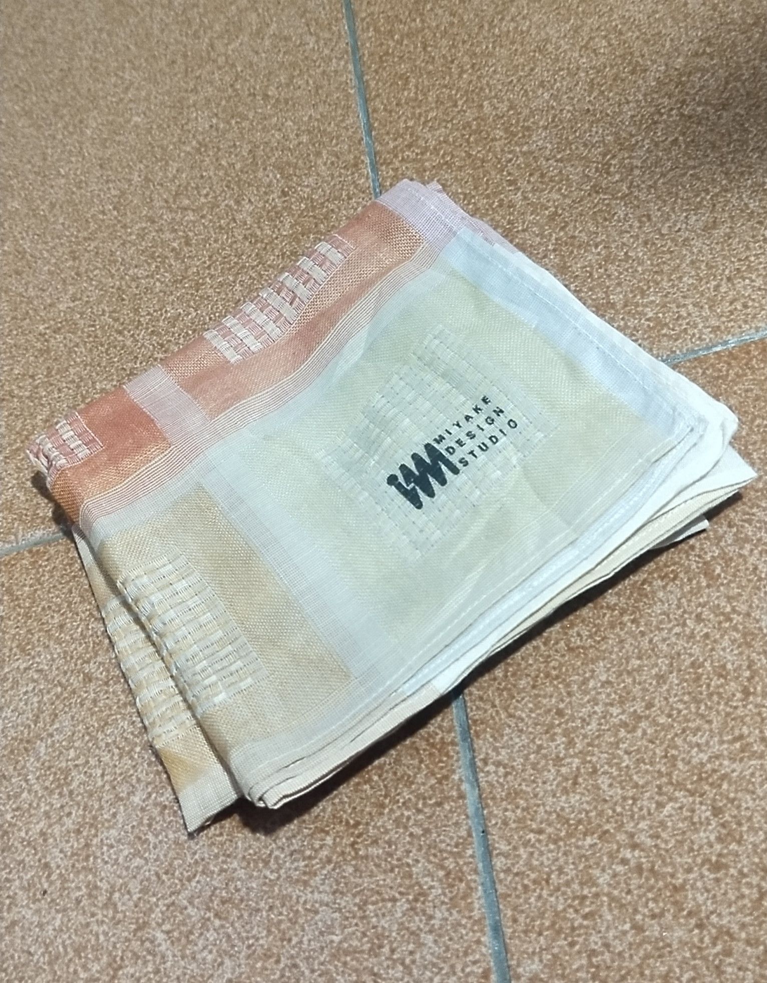 Issey Miyake Final Drop Issey Miyake Multicolour Handkerchief Size ONE SIZE - 1 Thumbnail