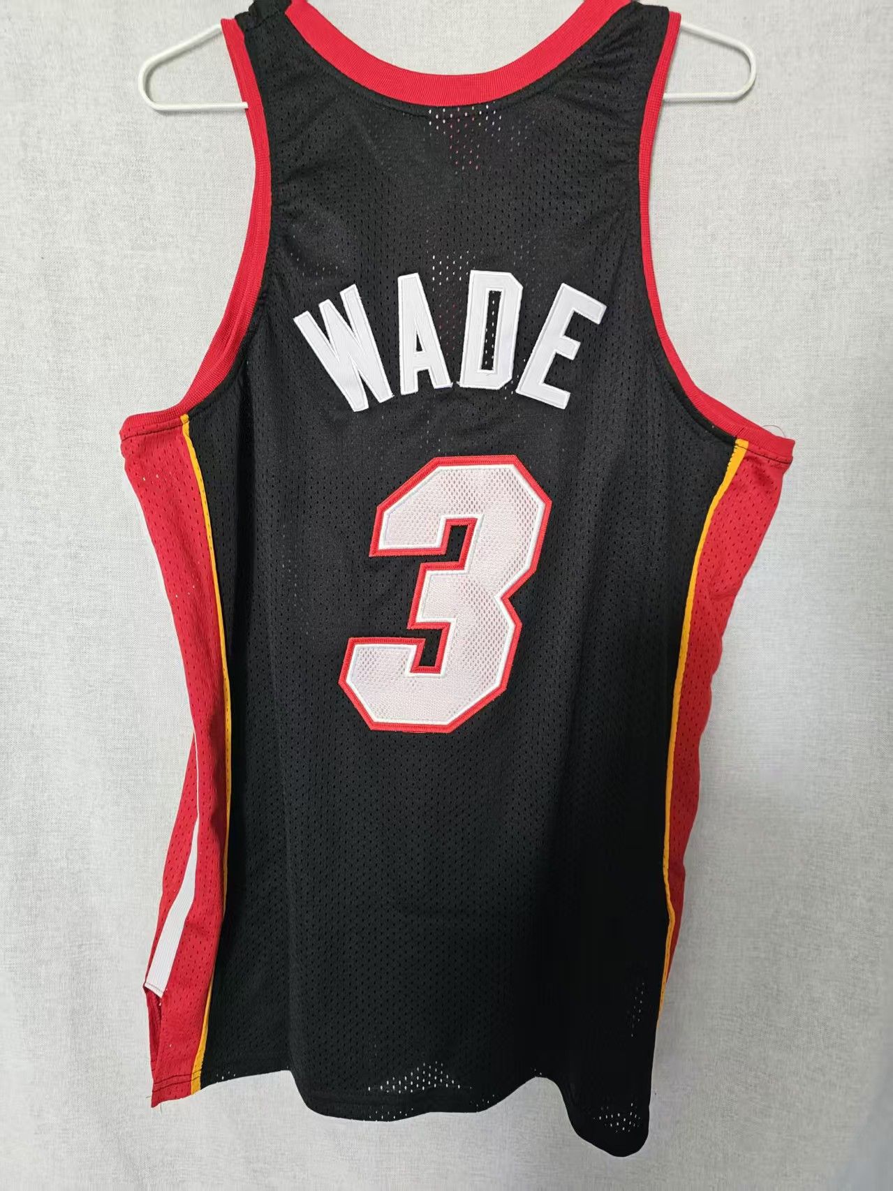 NBA Miami Heat #3 Dwyane Wade Jersey Double Stitched Size US M / EU 48-50 / 2 - 1 Thumbnail