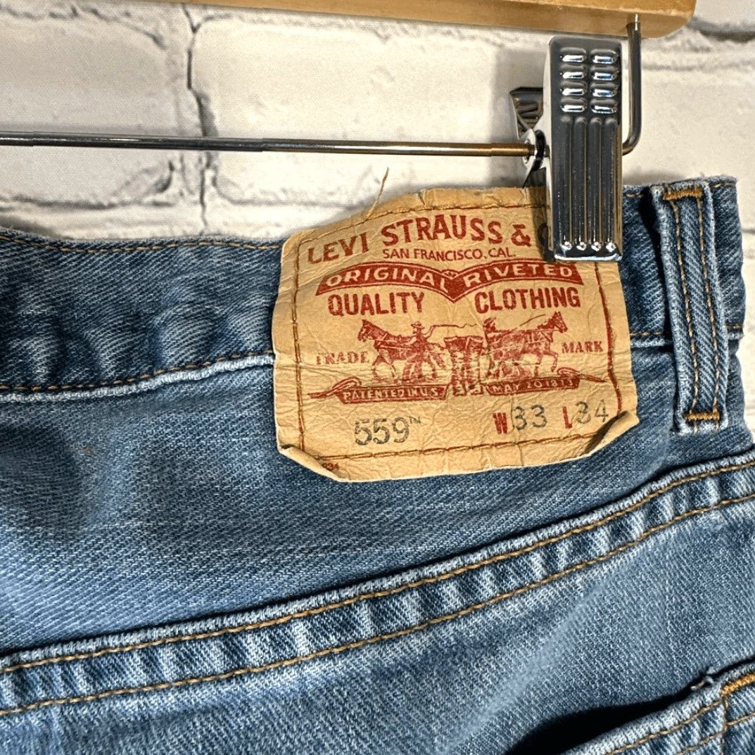 Levi's VINTAGE Levi’s 559 Jeans Mens 33 Relaxed Straight Denim W33 x L34 Blue Mens Jeans Straight 90s? Size US 33 - 4 Thumbnail