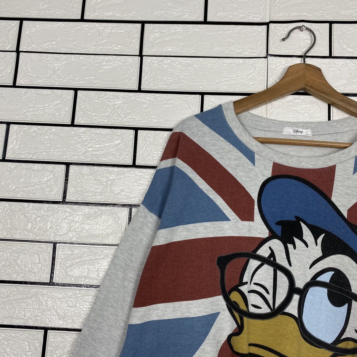 Japanese Brand 📌Vintage Donald Duck Sweatshirt Big Logo Size US L / EU 52-54 / 3 - 8 Thumbnail