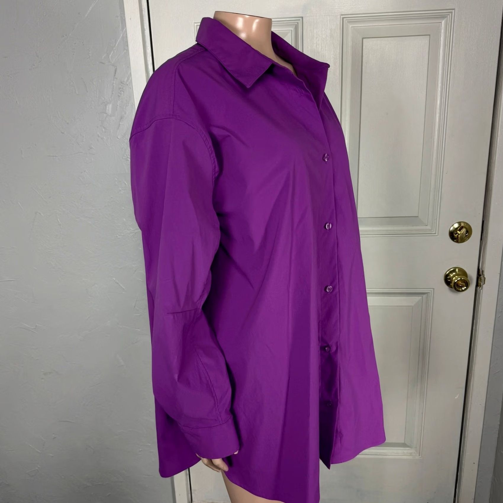 Athleta Athleta Shirt Women's XL Button-Up Long Sleeve Knit Polyester Purple Casual Solid 52 Bust 31 Shoulder to Hem Size XL / US 12-14 / IT 48-50 - 5 Thumbnail