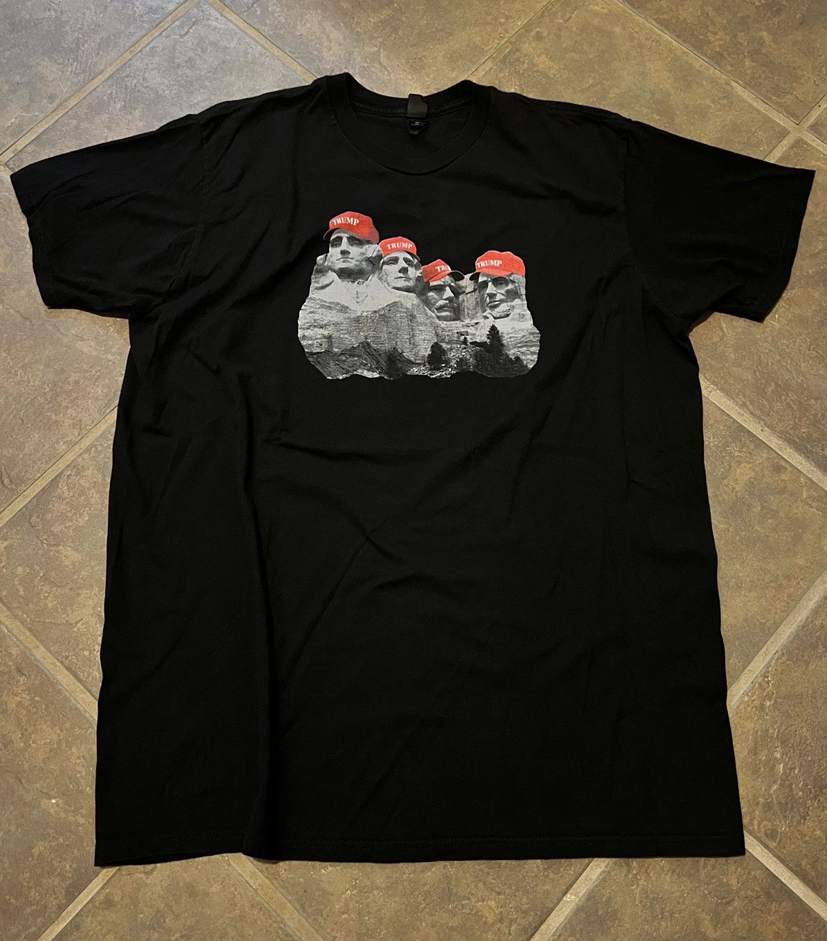 Donald Trump × Vintage TRUMP MOUNT RUSHMORE T-SHIRT Size US XXL / EU 58 / 5 - 1 Thumbnail