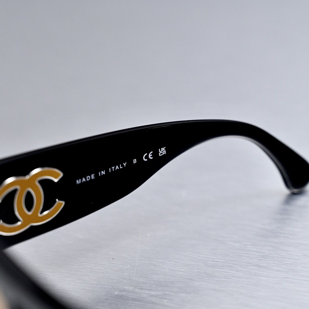 Chanel CHANEL 0CH5539 1799/7 SUNGLASSES Size ONE SIZE - 6 Thumbnail