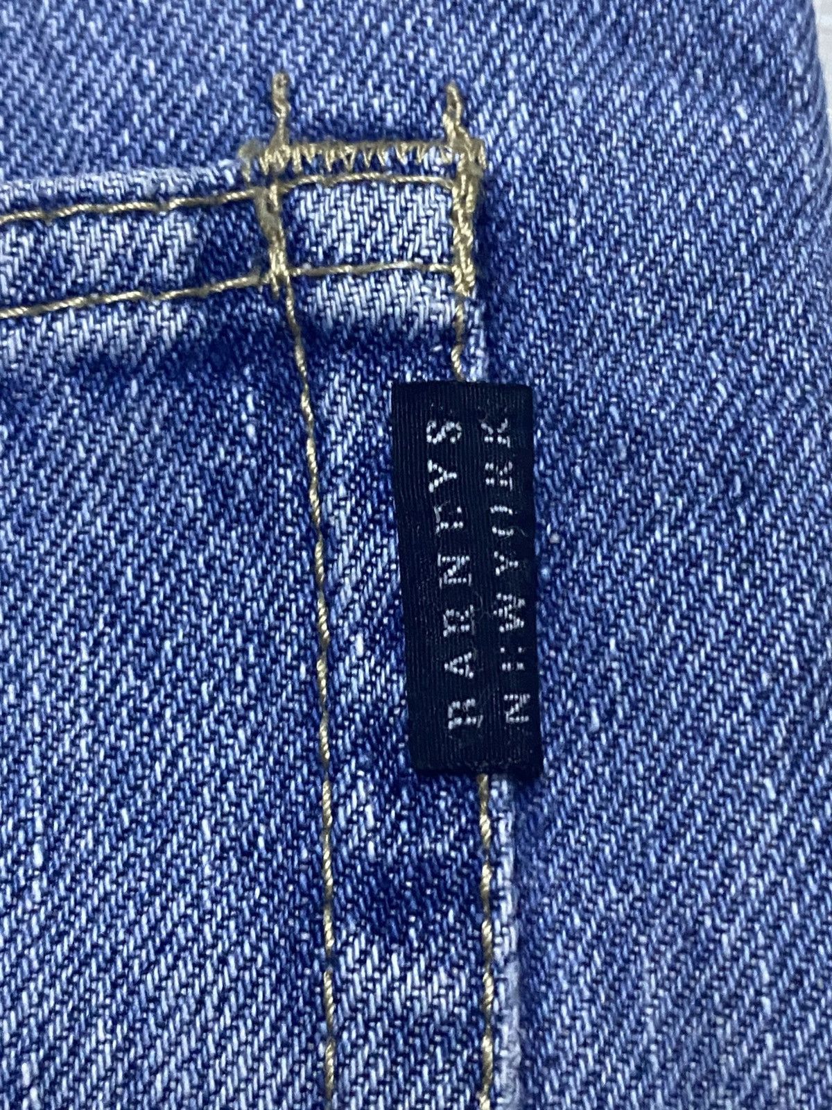 Barneys New York Vintage Barneys New York Light Wash baggy Jeans Size US 31 - 12 Thumbnail