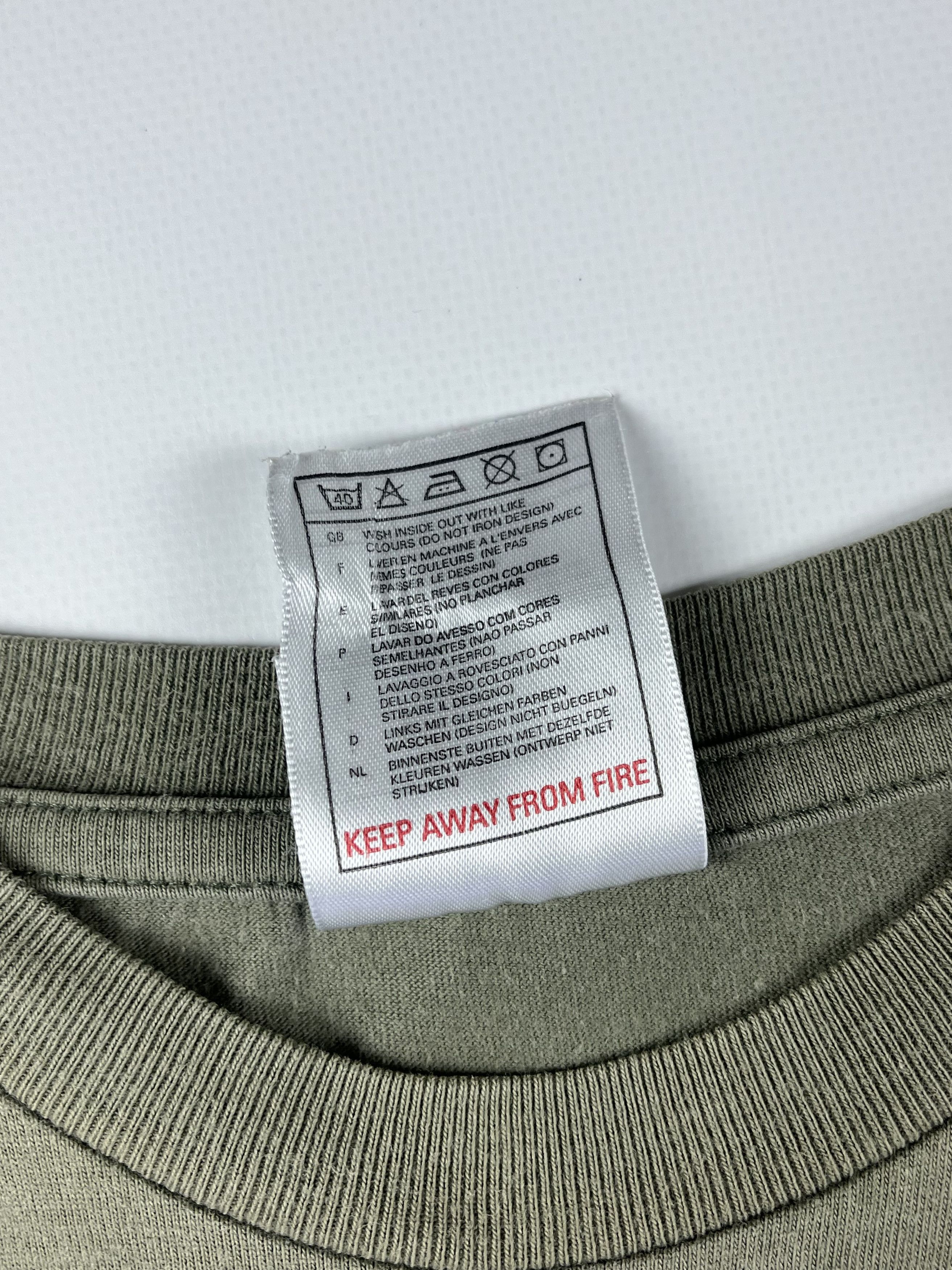 Nike × Vintage Very Rare! Nike 90's Center Logo T-Shirt Size US L / EU 52-54 / 3 - 6 Thumbnail