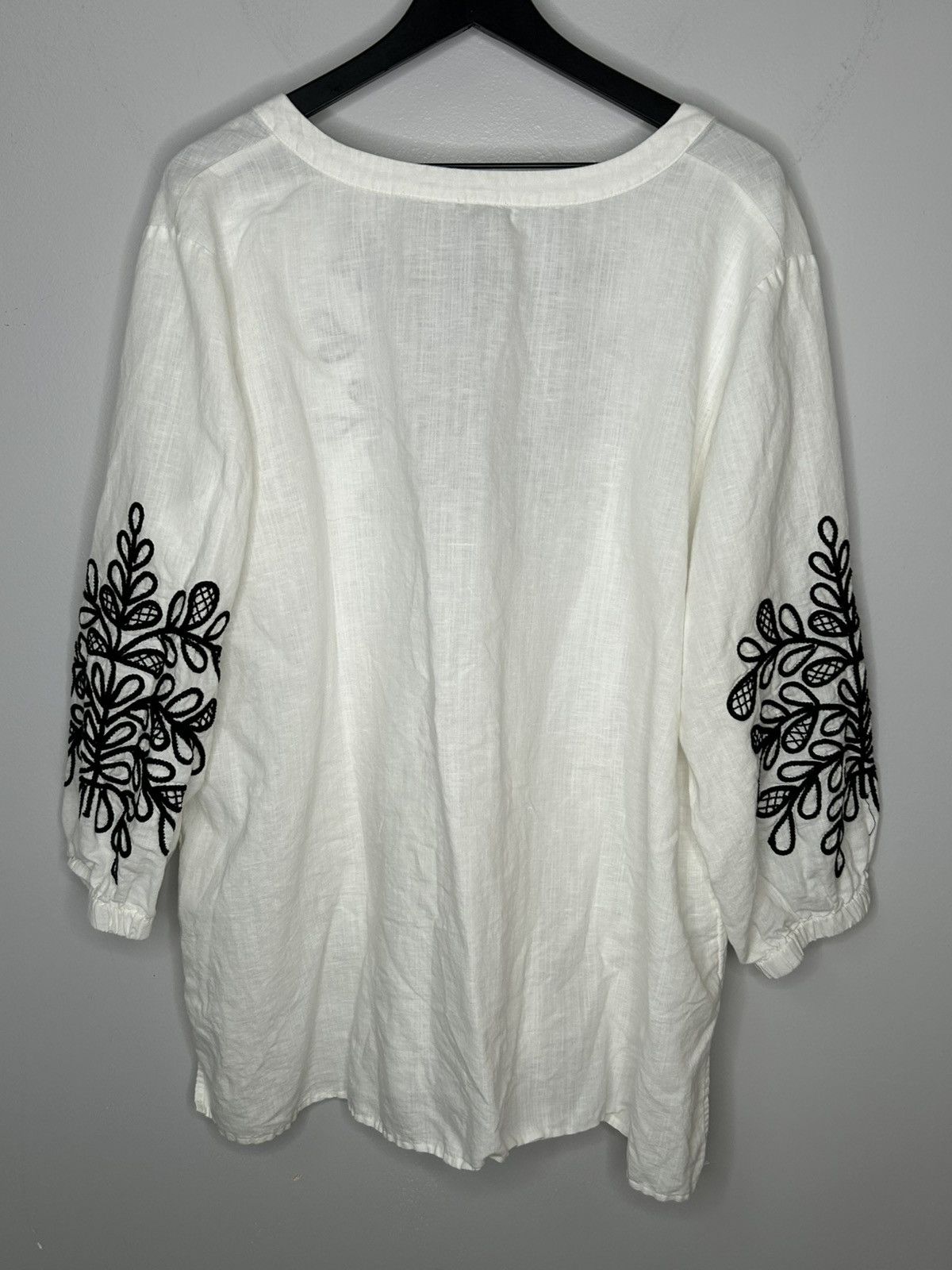 Talbots Talbots Black and White Embroidered Linen Blend Top Size 3X Size 3XL / US 20-22 - 4 Thumbnail