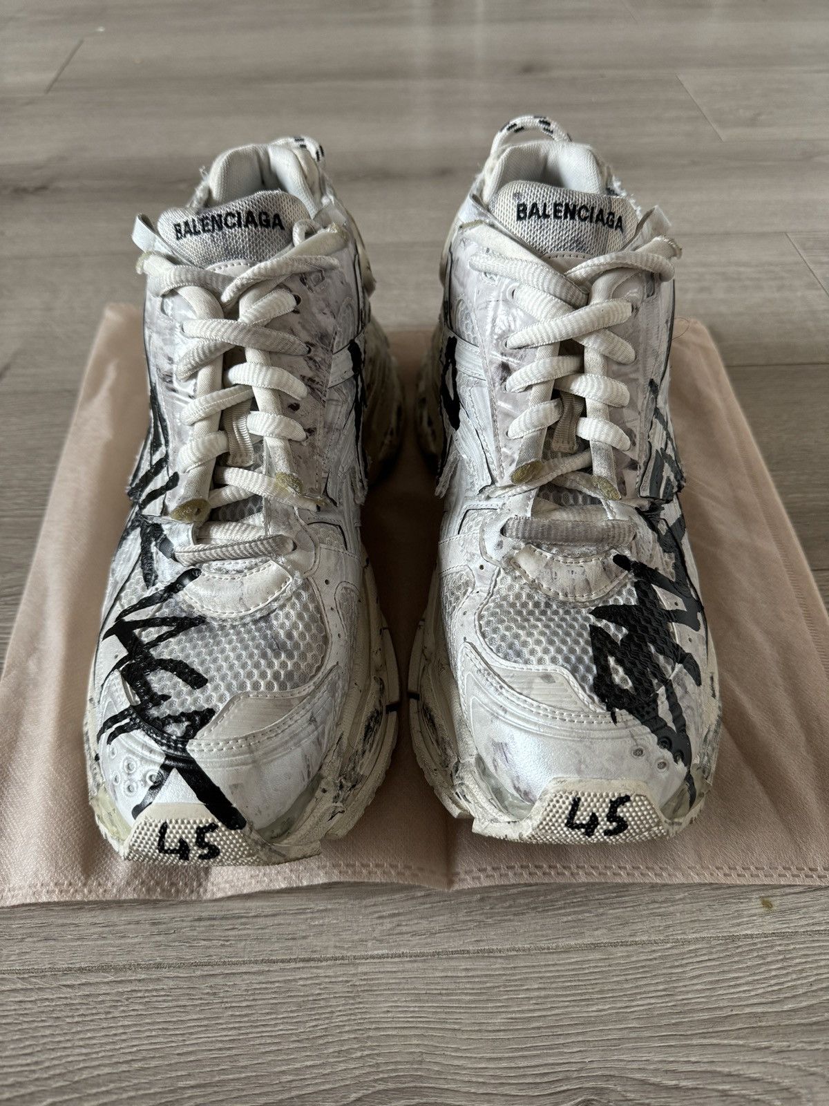 ポンゲルニカ Balenciaga Balenciaga graffiti runner worn out design | Grailed