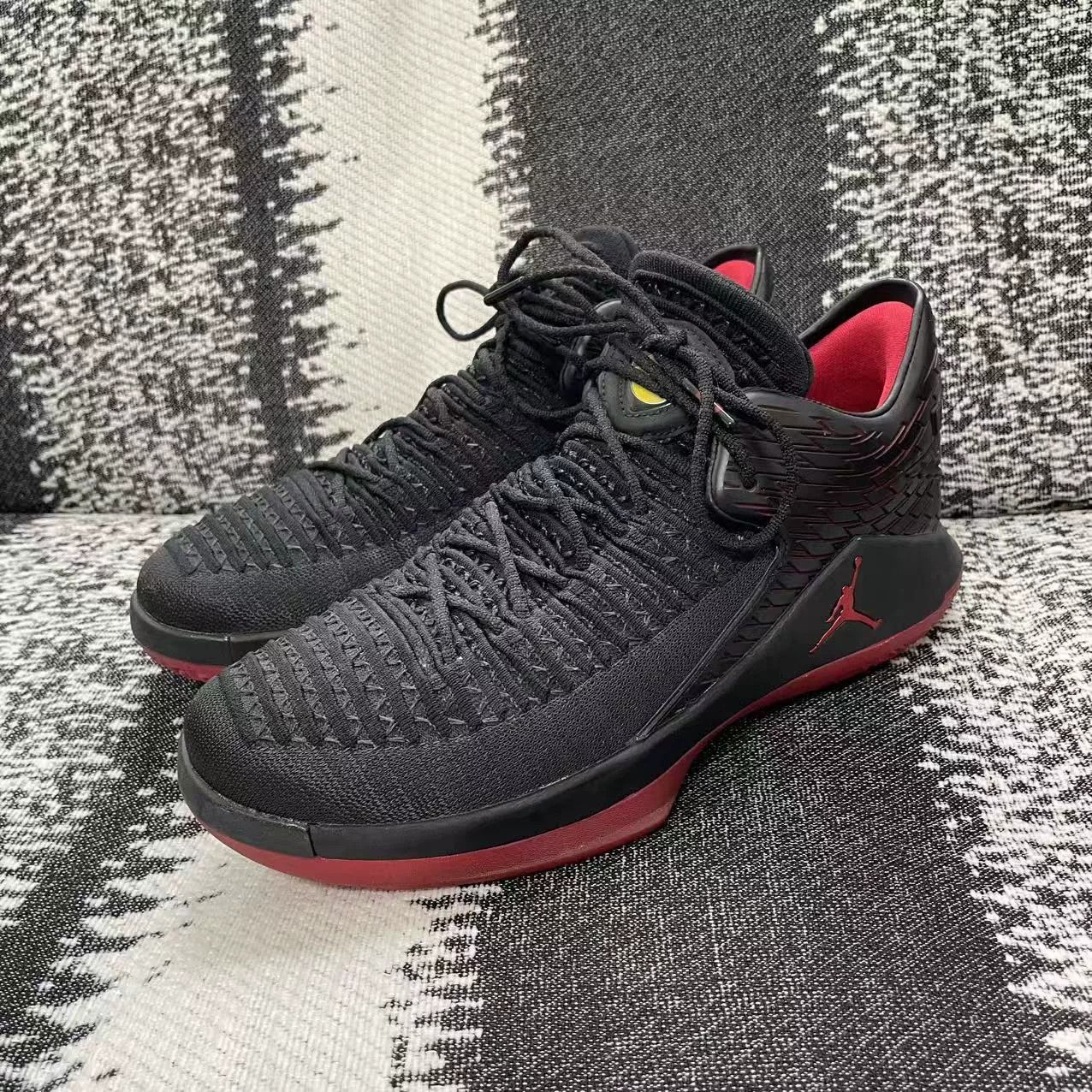 Jordan Brand Jordan Brand AIR JORDAN Black Lowtop Sneakers 8 Men Size US 8 / EU 41 - 1 Thumbnail