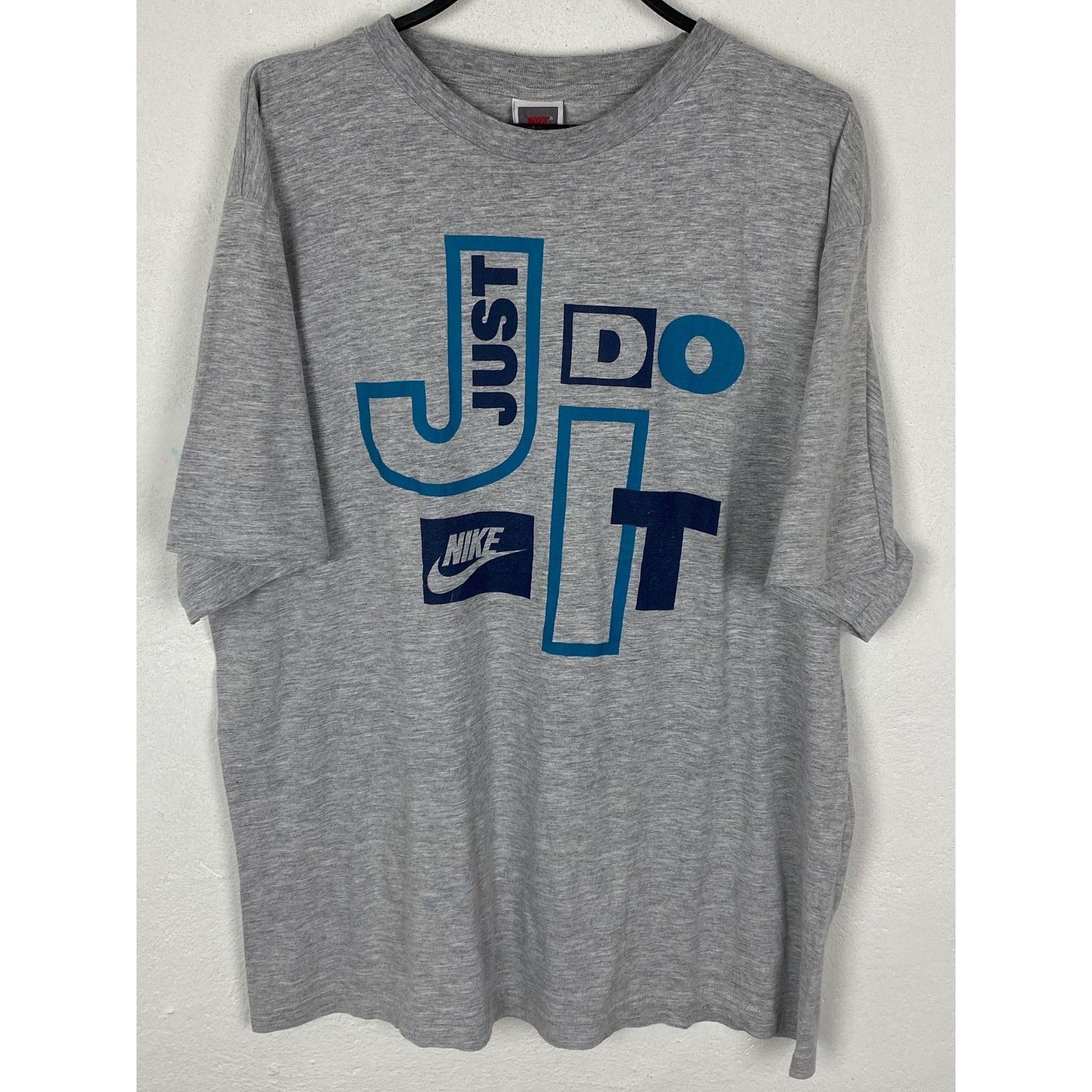 Nike 80s Vintage Nike Geometric Just Do It Logo C T-Shirt In Gray Size US XL / EU 56 / 4 - 1 Thumbnail