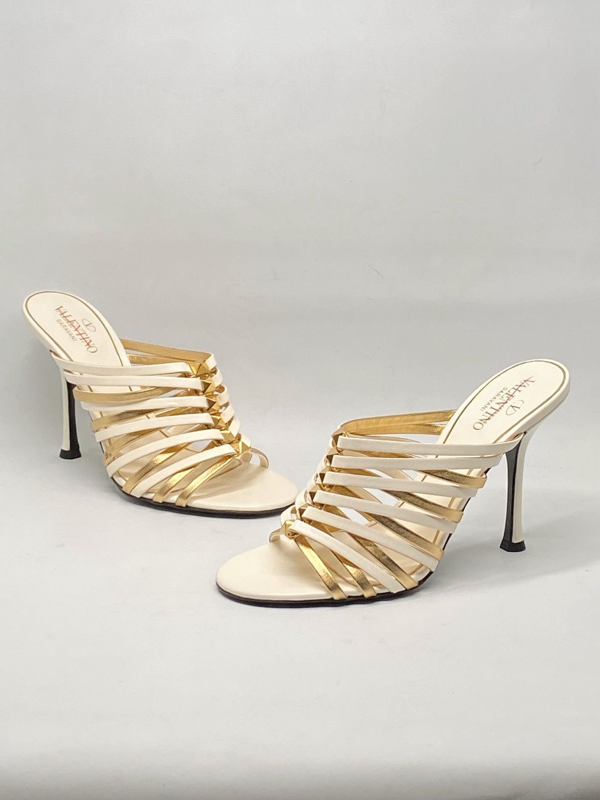 Valentino Valentino Garavani Rockstud Strappy Sandals Size 36 Size US 6 / IT 36 - 9 Thumbnail